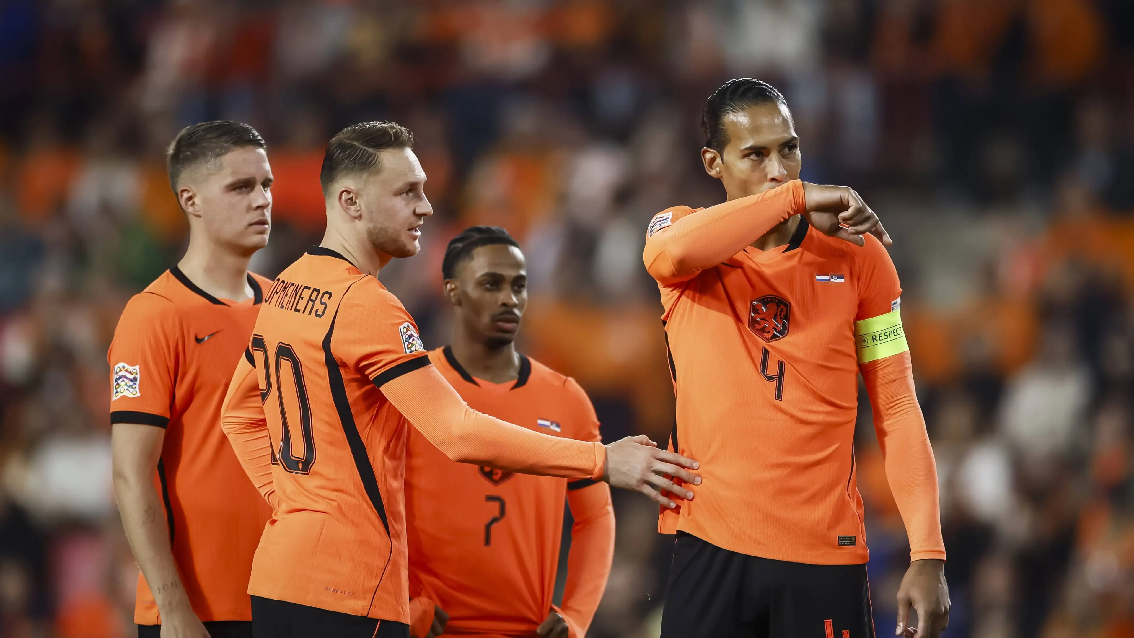 Kritik keras setelah Belanda - Serbia: "Van Dijk - Koopmeiners hanya sekali. Ini tidak bisa dalam pertandingan internasional yang serius"