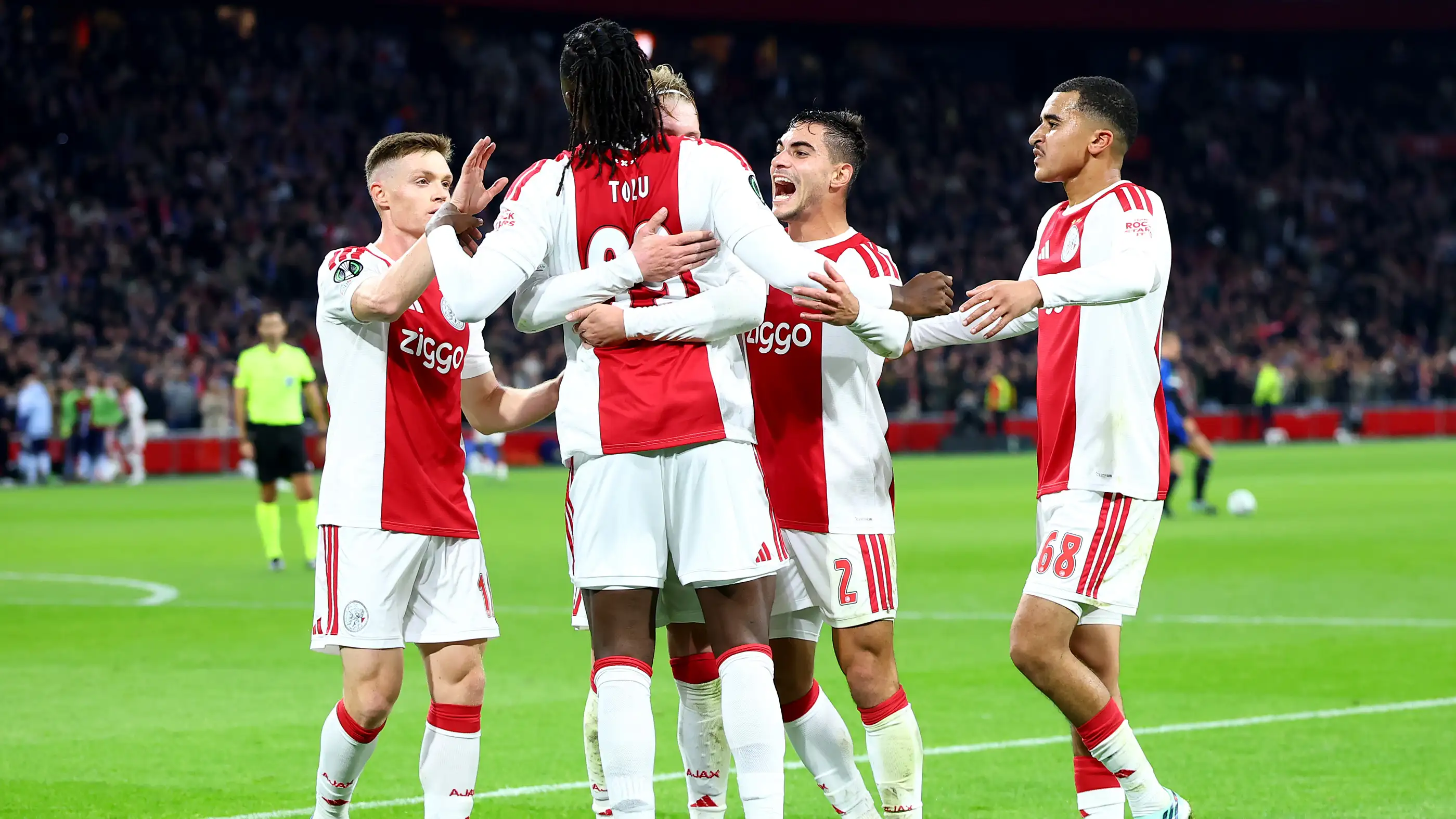 Pemain pengganti Tolu dan Ouazane bawa Ajax raih tiga poin perdana yang penting di Liga Konferensi