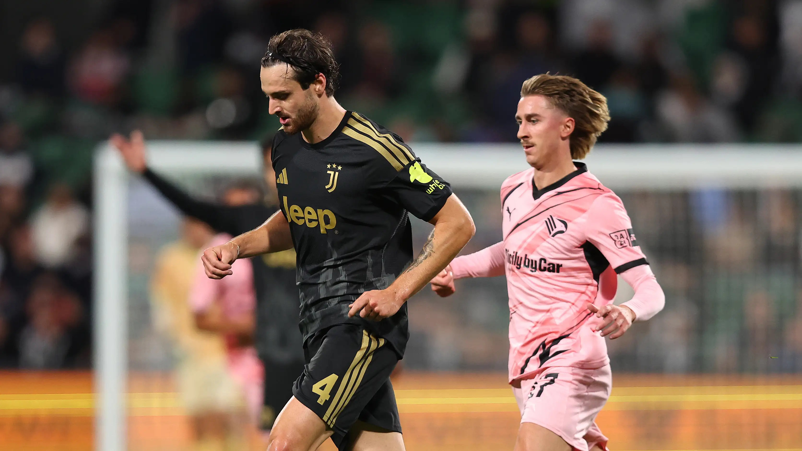 Video: Suporter Melukai Pemain Juventus dalam Insiden Aneh