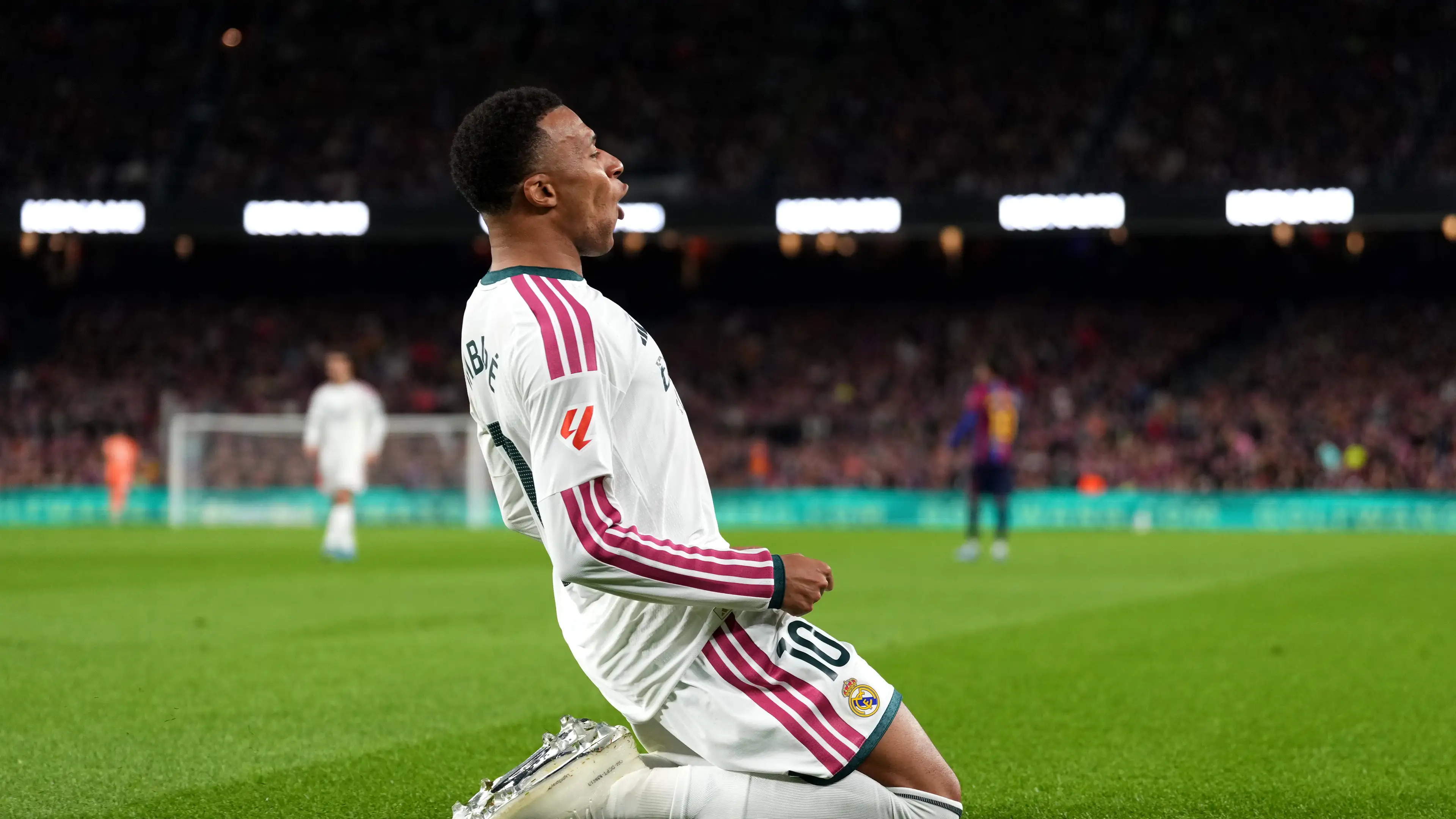 Prestasi dari era para legenda: Mbappe lampaui Raul dan terus permalukan Barcelona