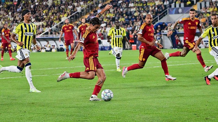 Fenerbahce Vs AS Roma Tuntas Tanpa Pemenang