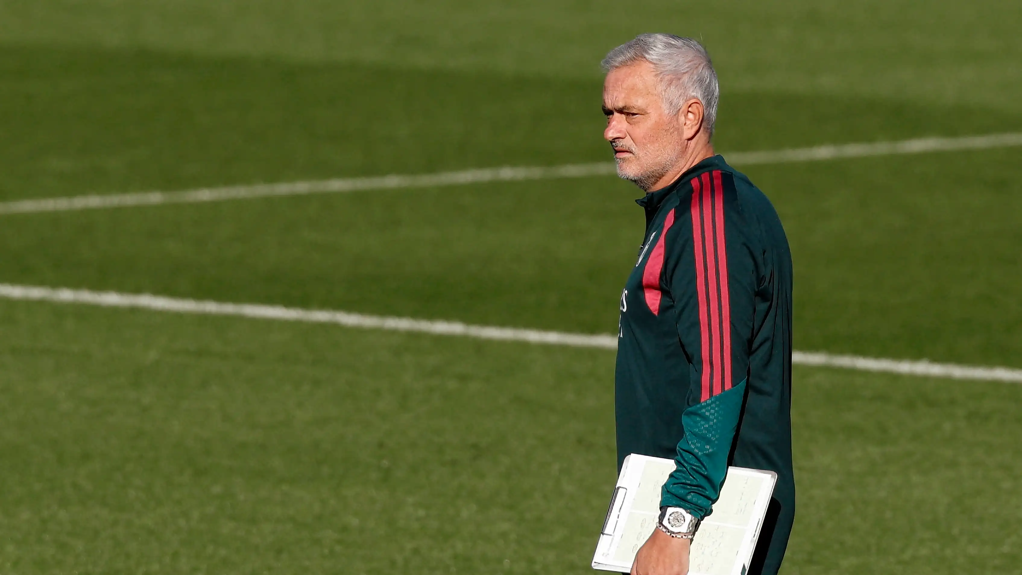 Gempa pernyataan Mourinho: peringatan serius dan tuntutan reaksi resmi