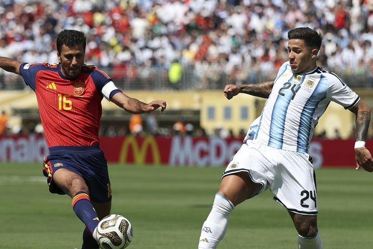 Enzo Maresca Bicara Soal Situasi Rodri di Man City