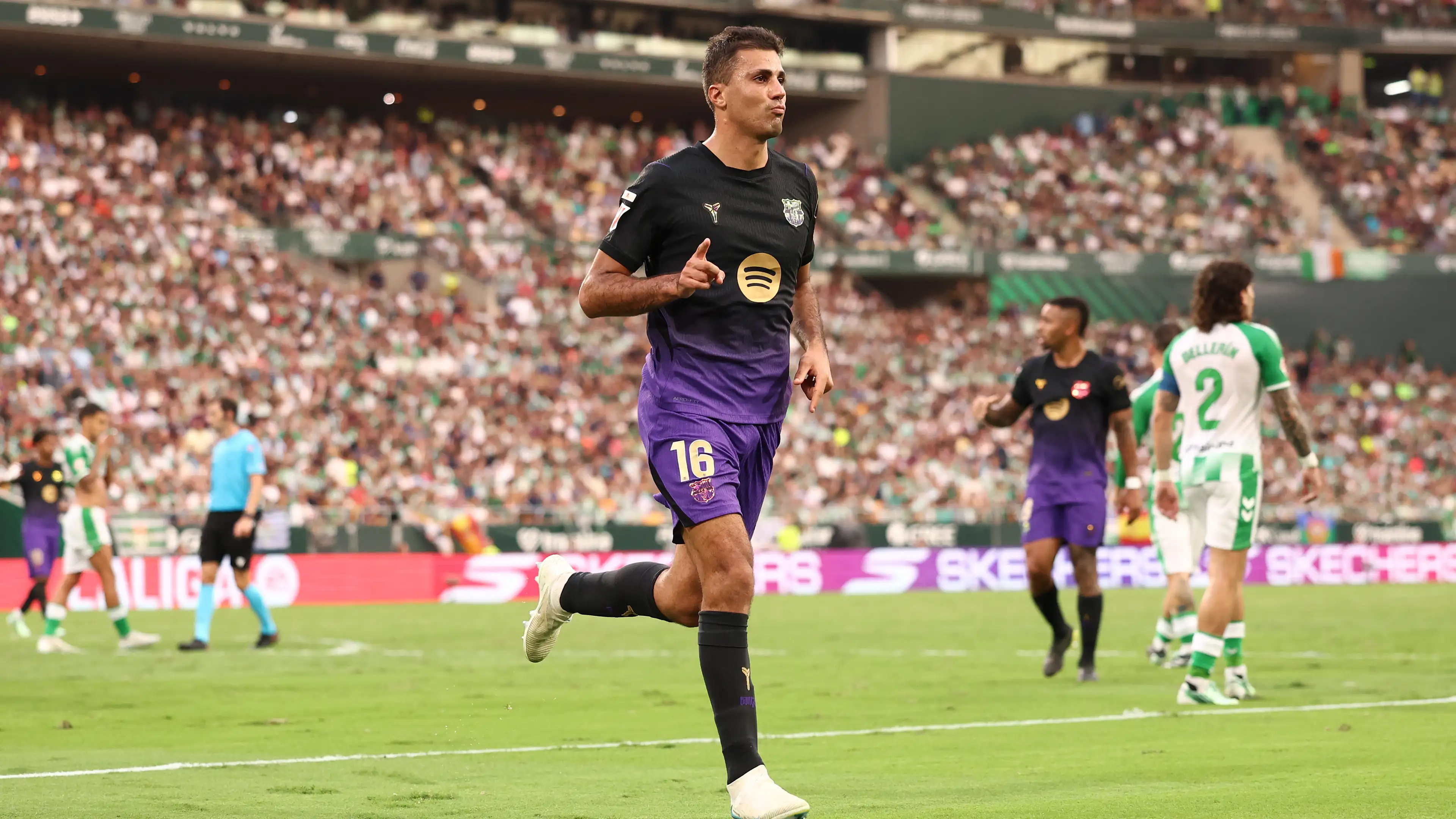 Pesta lima gol Barcelona menyembunyikan alarm berbahaya: peringatan mengejutkan dari Rodri sebelum laga puncak melawan Paris dan Madrid