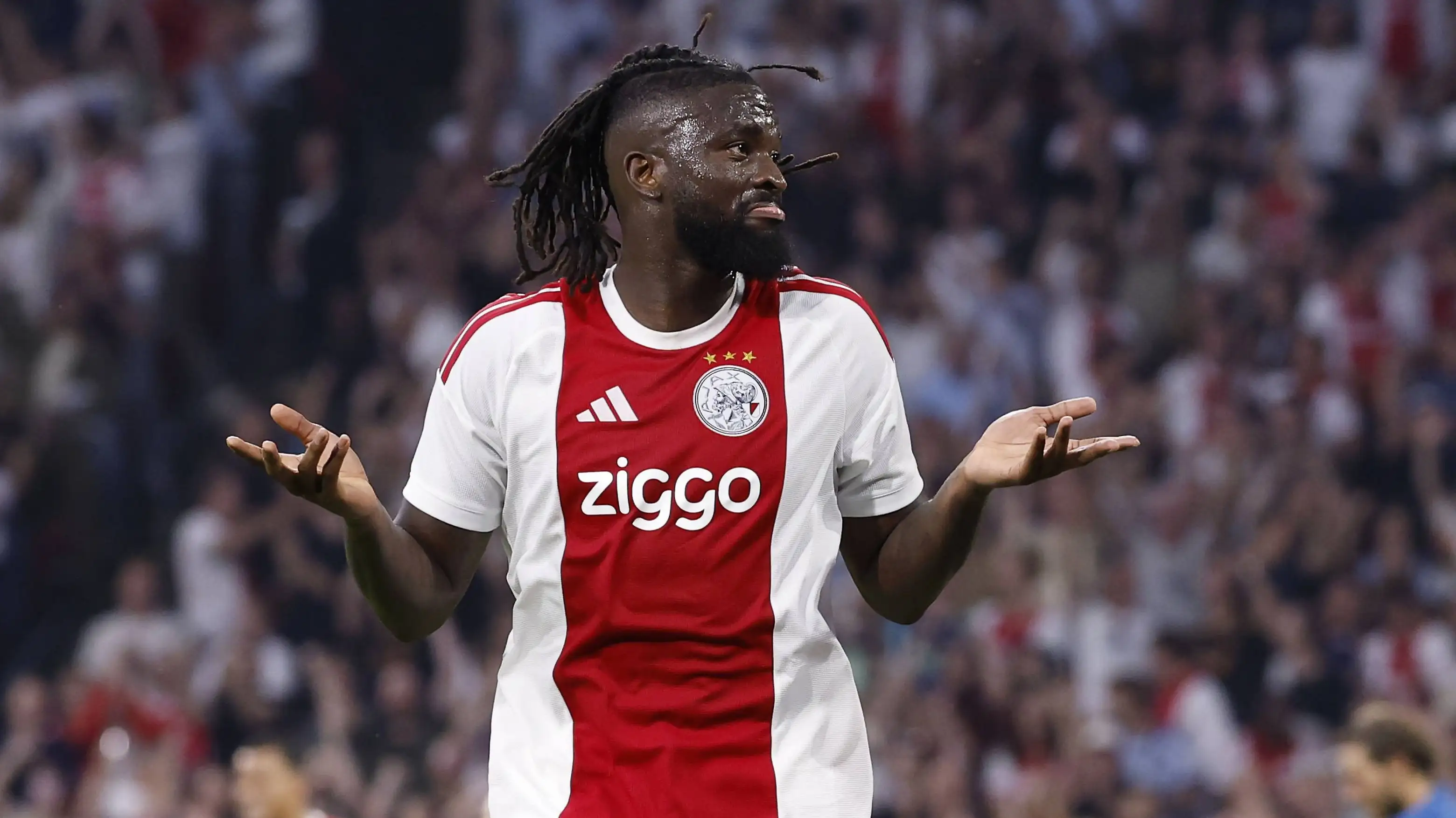 Ajax menuntaskan perlawanan Sion dalam duel yang sangat kaya gol dan lolos ke fase utama Conference League