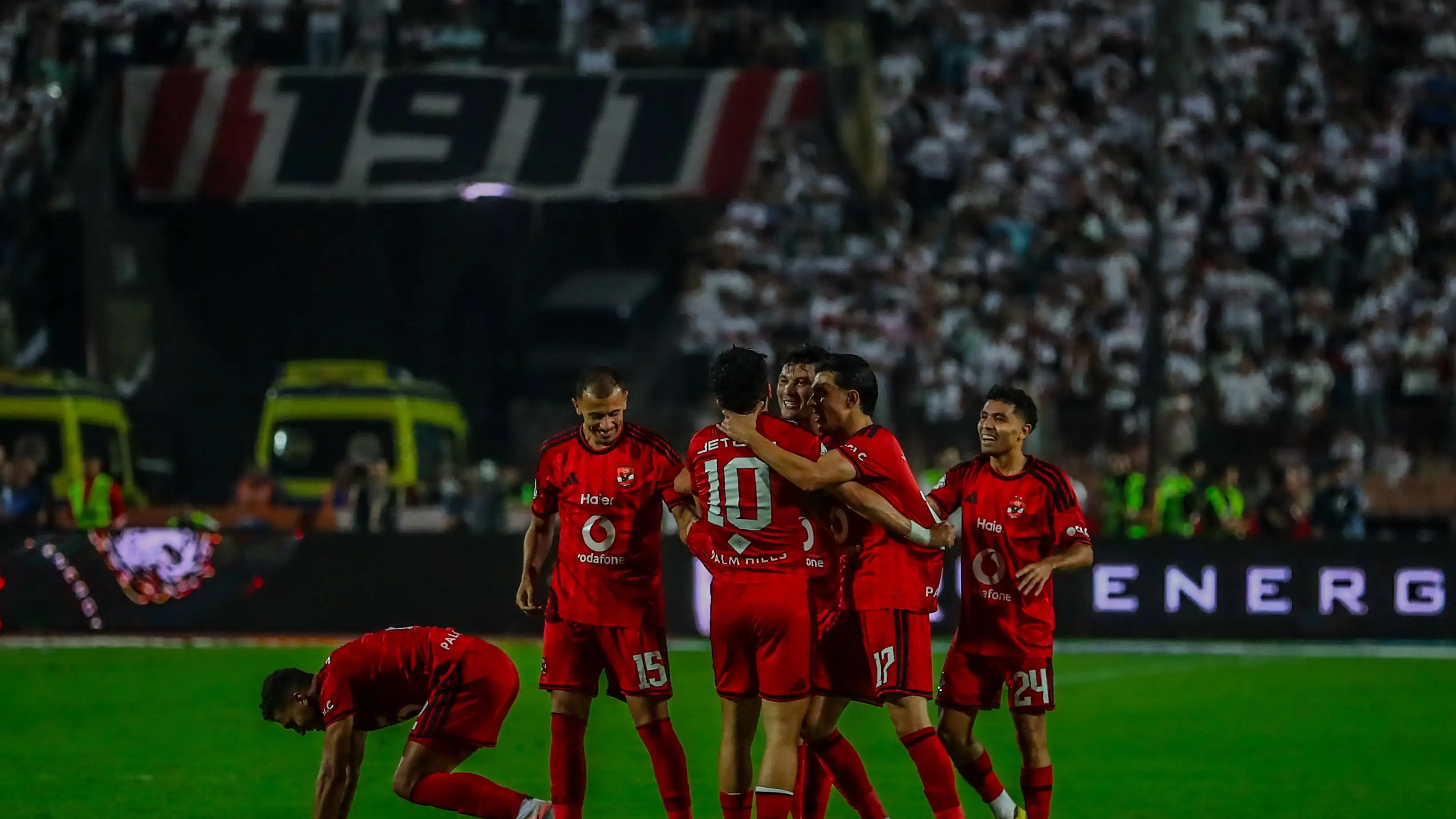 "Setiap individu harus mengoreksi dirinya sendiri".. Al Ahly menjatuhkan sanksi ganda kepada para pemainnya usai laga melawan El Gouna