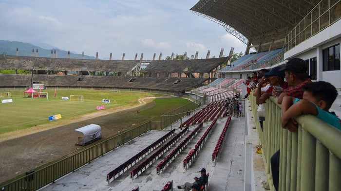 Lama Terbengkalai, Stadion Utama Sumbar Bakal Dihidupkan