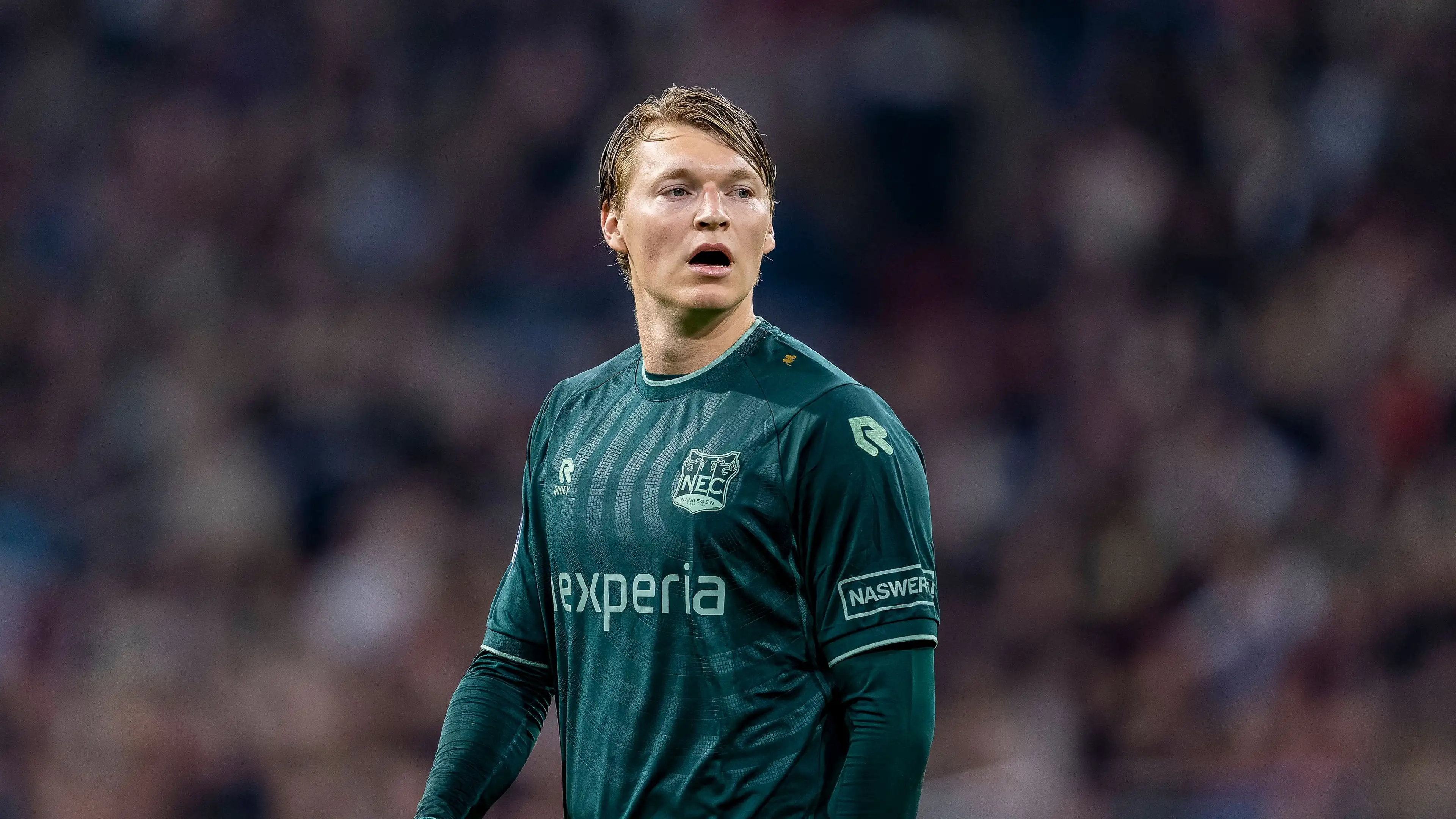 Schuurs memuji satu pemain dengan penuh antusiasme saat Ajax - NEC