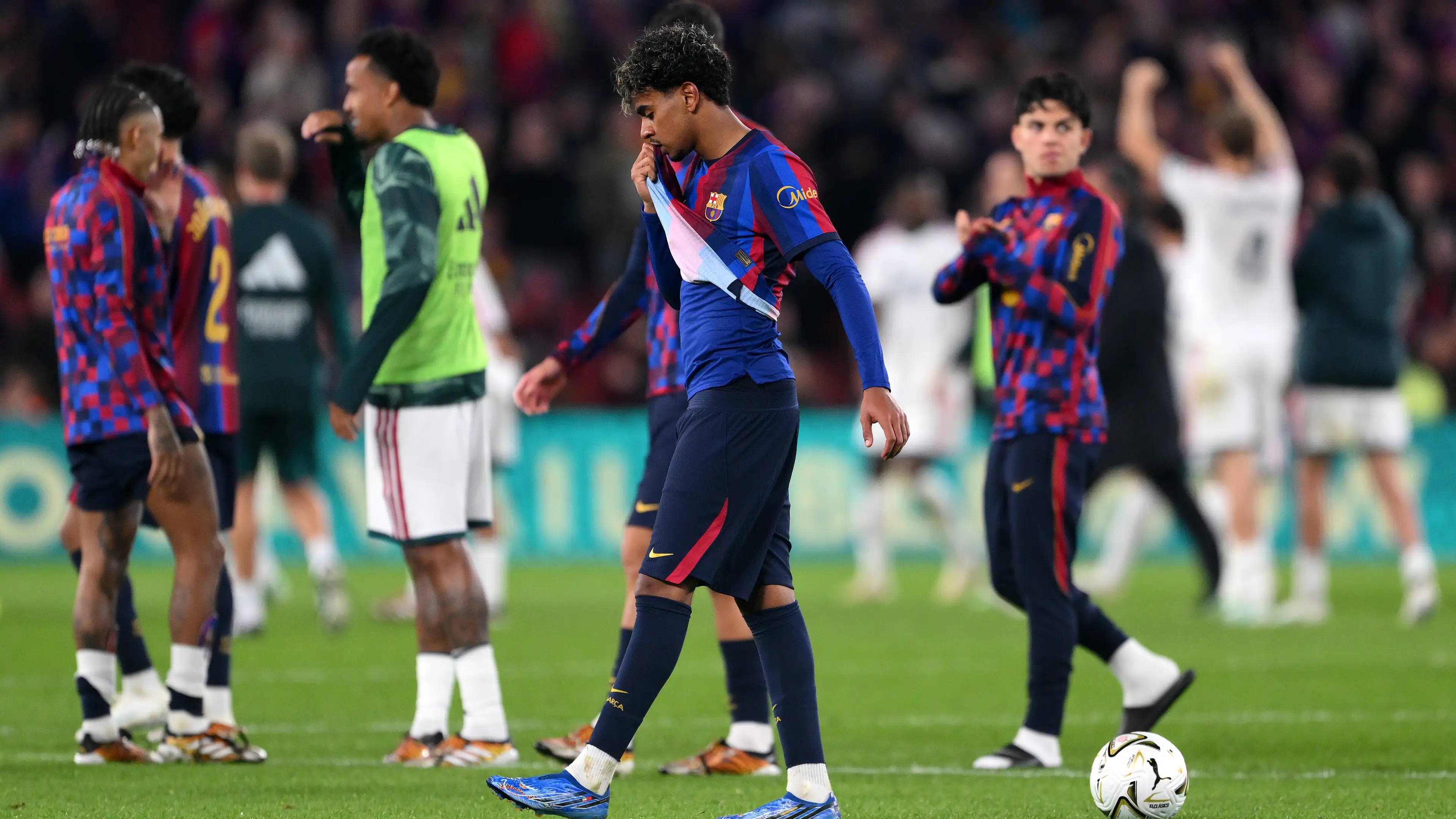 Malam kelam di Barcelona: Media Catalan melancarkan serangan setelah tumbang di El Clasico!