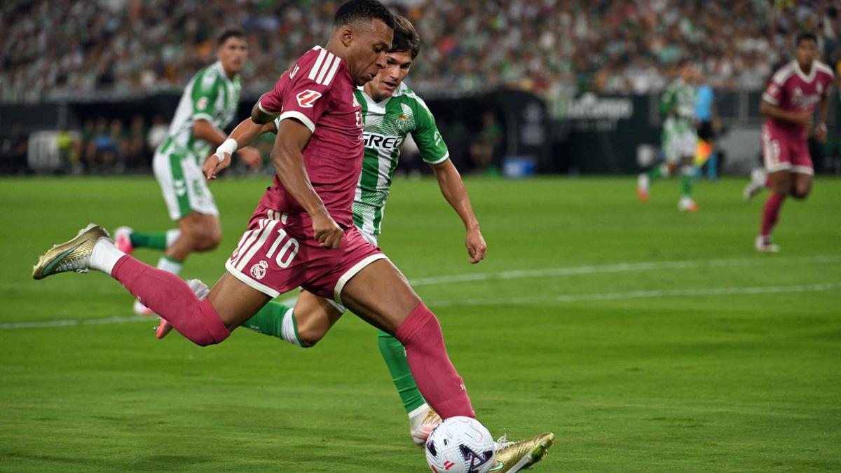 Real Madrid Tumbang di Markas Betis, VAR Batalkan Gol dan Penalti Mbappe Digagalkan