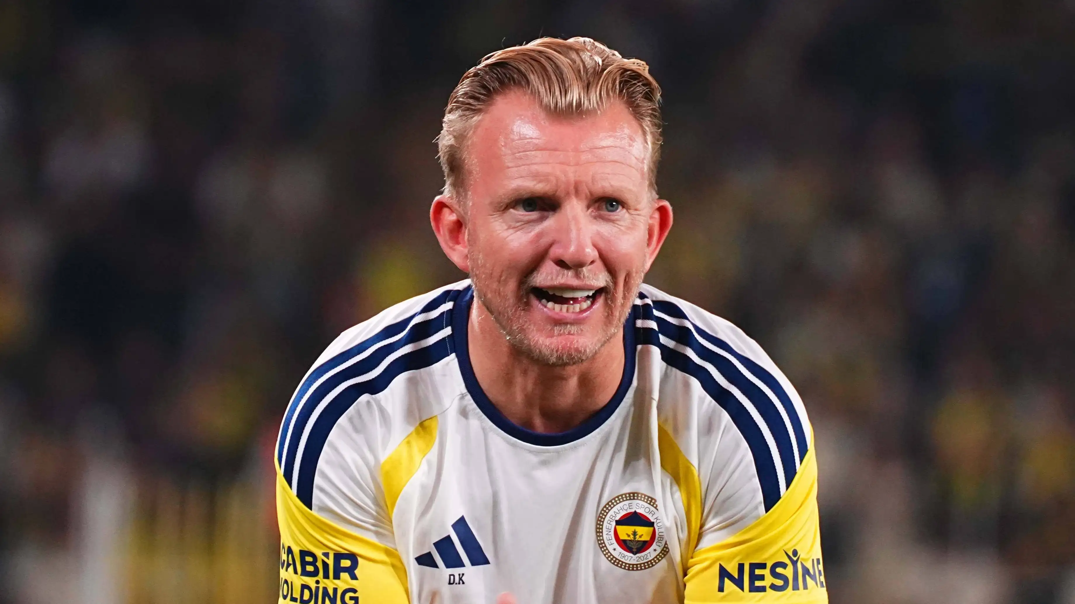 Tugas berat menanti Kuyt setelah keputusan drastis tak lama seusai laga Galatasaray kontra Fenerbahçe