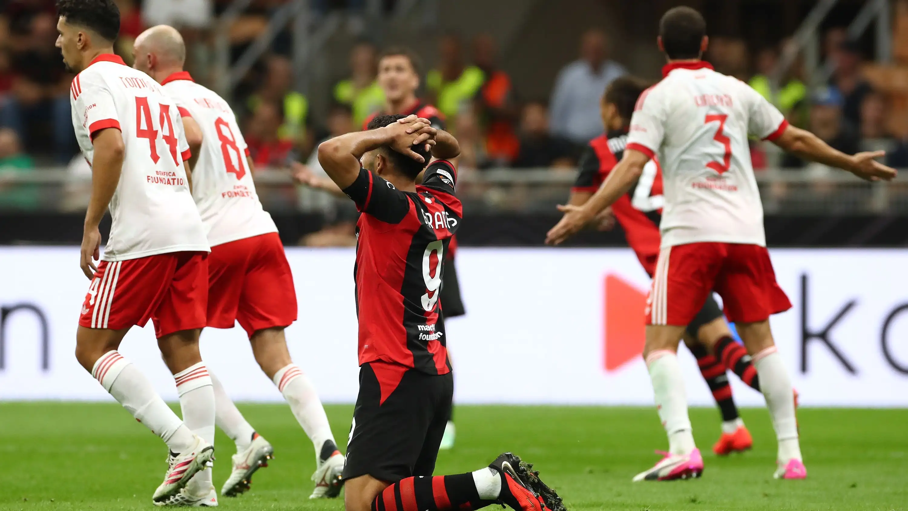 Video: Benfica Kejutkan Milan dengan Kemenangan 2-0 di San Siro, Krisis Rossoneri di Eropa Kian Membara