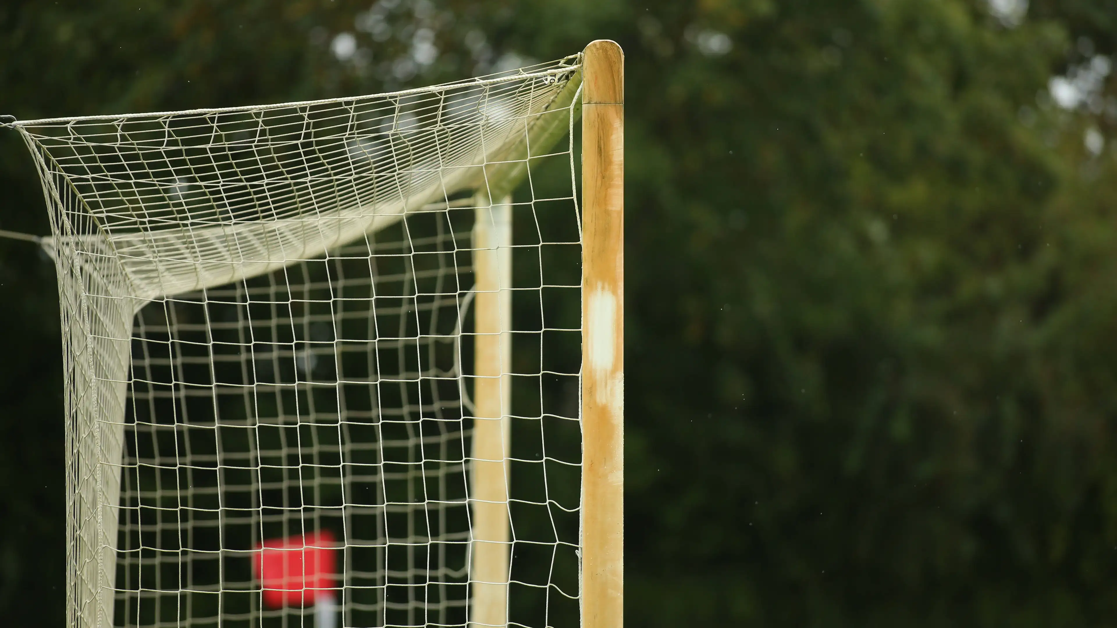 Kiper dijatuhi hukuman terberat yang mungkin diberikan akibat menganiaya wasit secara brutal