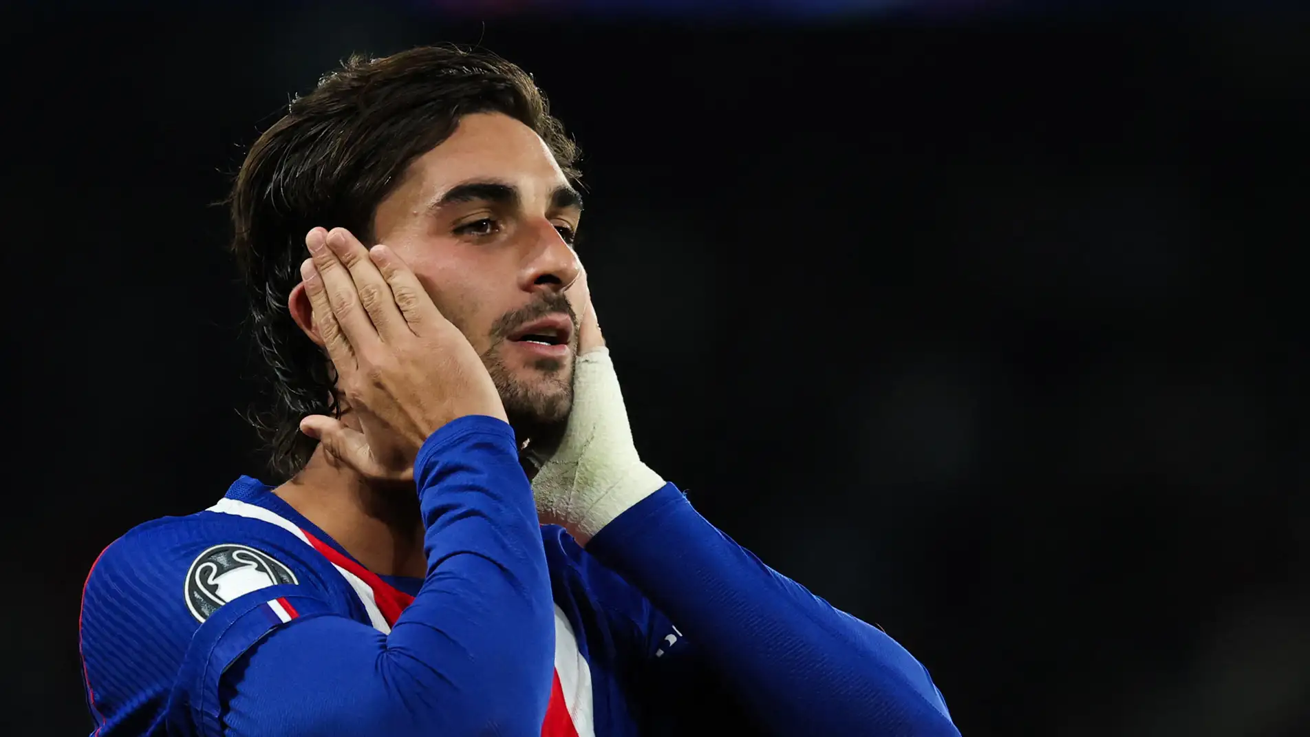 Tindakan tak terduga: Torres membuang kenangan Barcelona