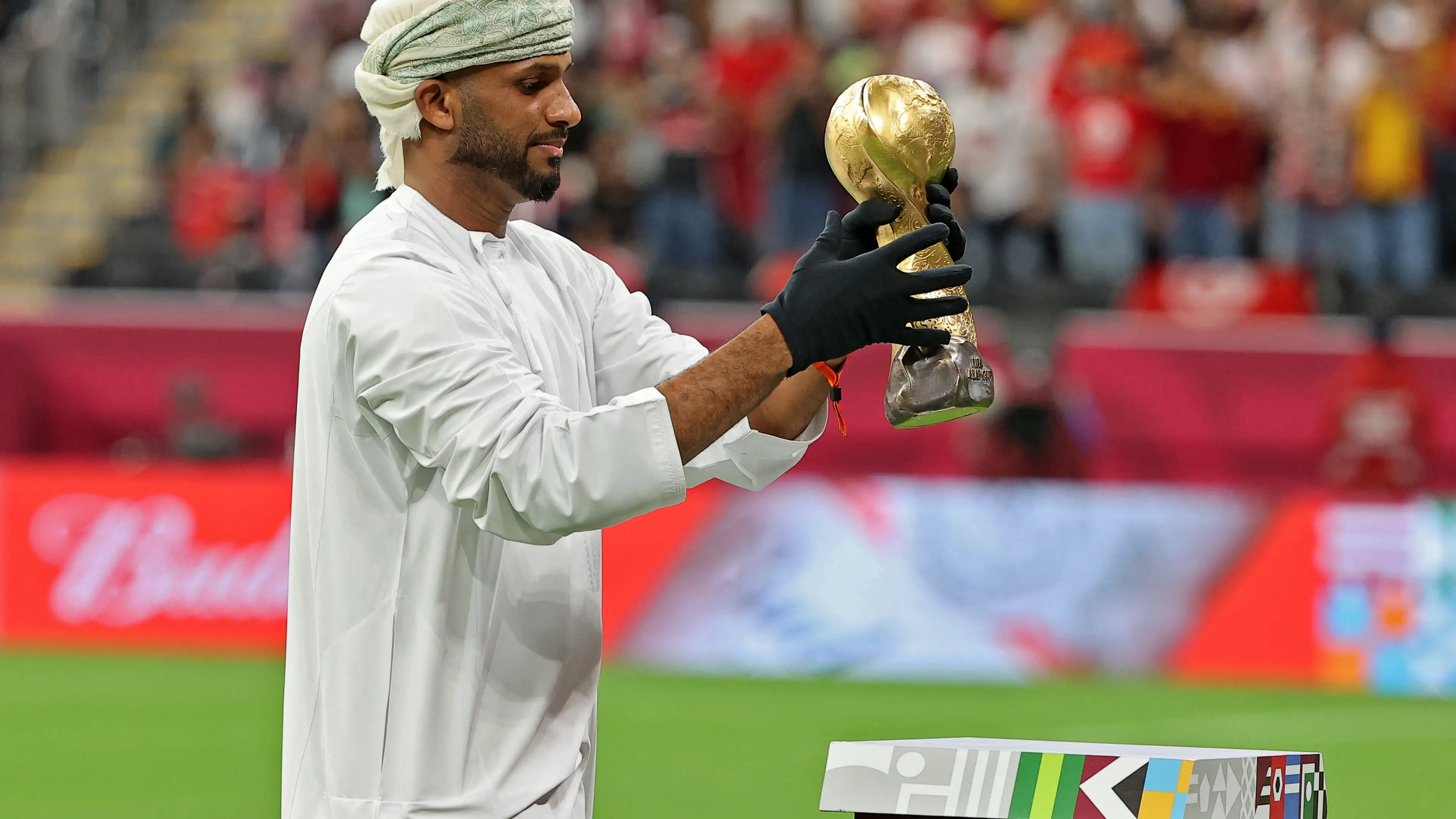 Video: Al Habsi Terkejut dengan Aksi Bintang Oman: Bagaimana Kamu Melakukannya?