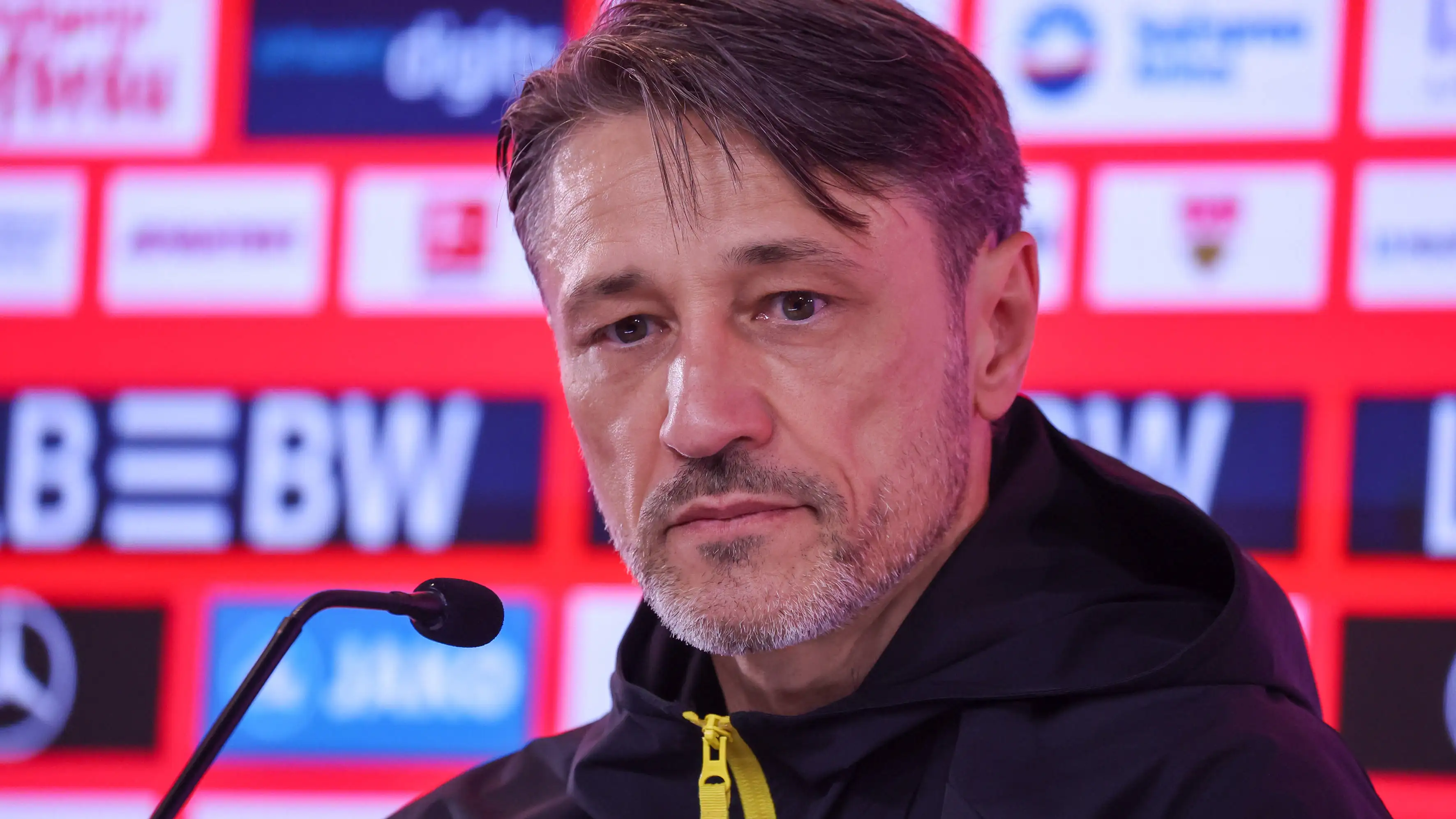 BVB, berita dan rumor: Niko Kovac yang "sangat berduka" membatalkan wawancara setelah kabar meninggalnya Peter Hermann