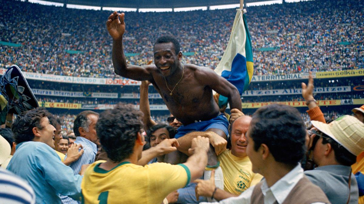 Alasan Pele Tidak Pernah Berlabuh di Klub Eropa