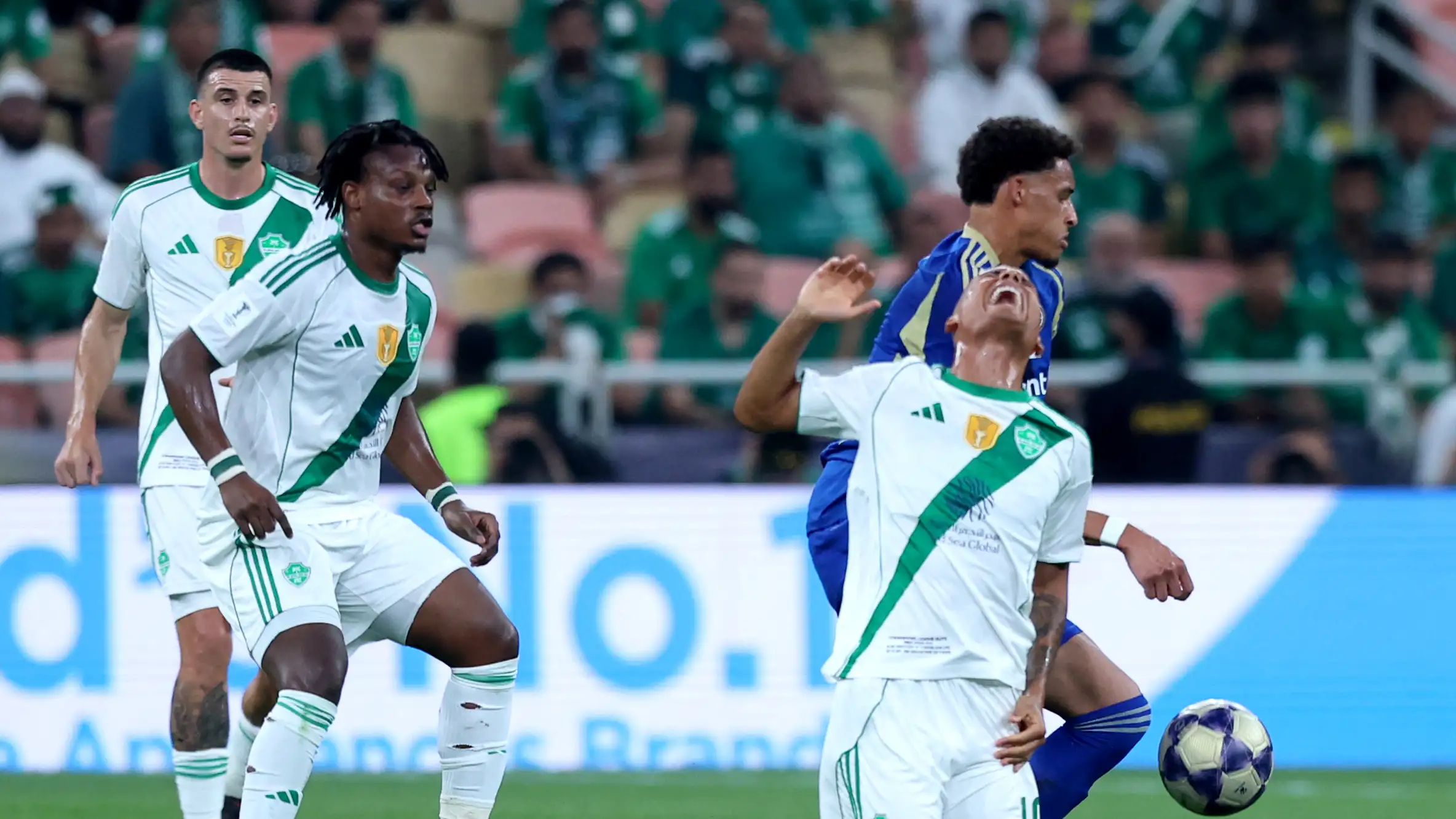 Video: Al Sahlawi: Al Ahli tanpa taring, dan pertahanan Auckland mempermalukan tim elite itu