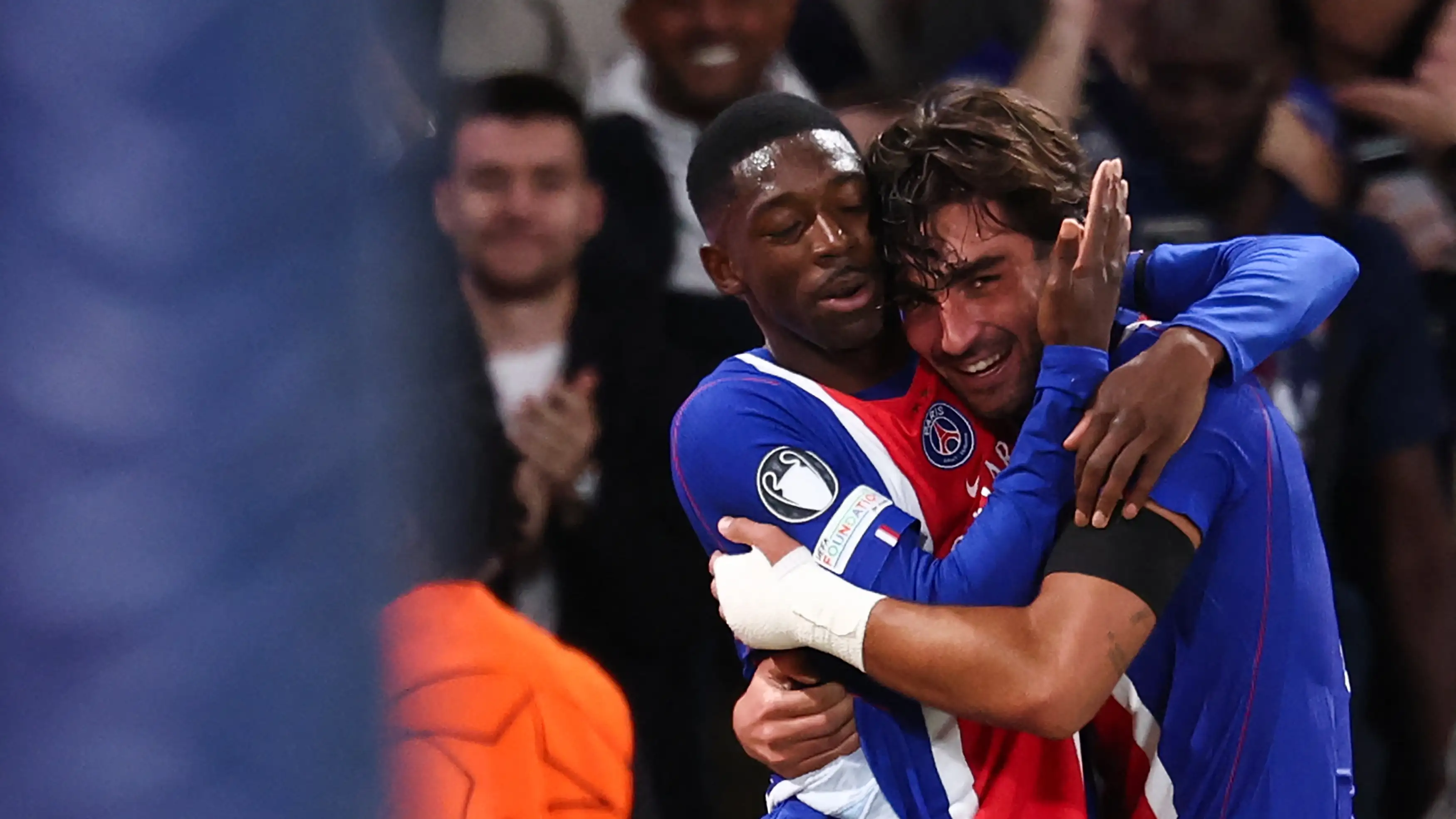 Ousmane Dembélé dan Ferran Torres bersinar saat Paris Saint-Germain mencetak enam gol