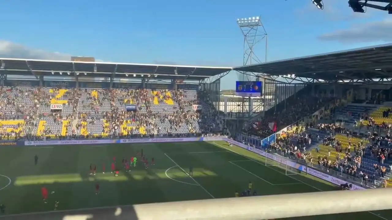 Aksi para pemain Feyenoord sesaat setelah peluit akhir justru sepenuhnya disalahartikan