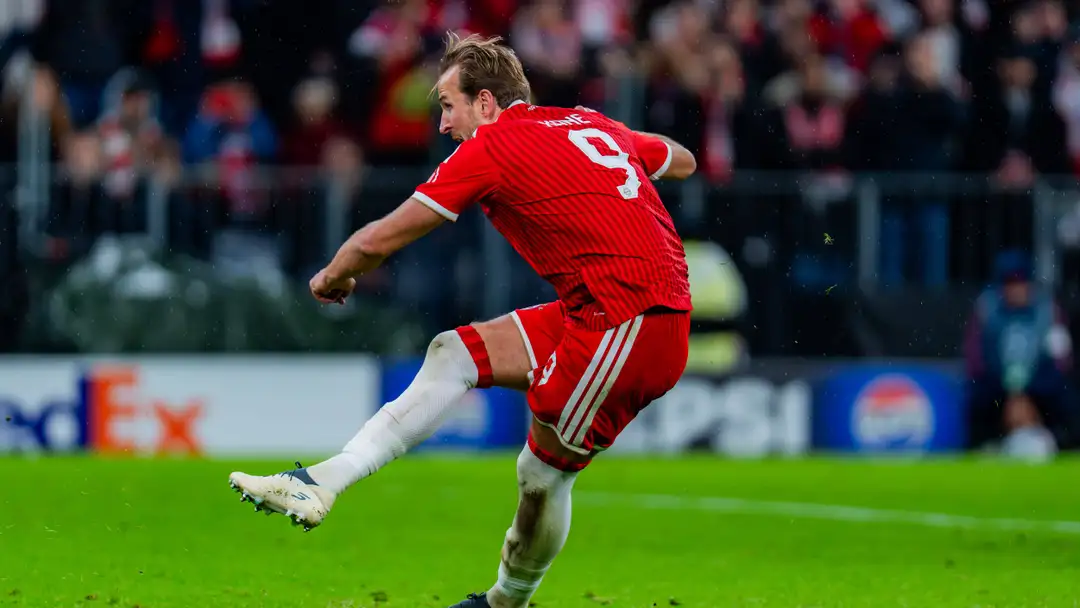 Legenda Tottenham Clive Allen menawarkan diri membantu peraih Ballon d'Or Harry Kane menjadi penendang di NFL setelah pensiun dari sepak bola