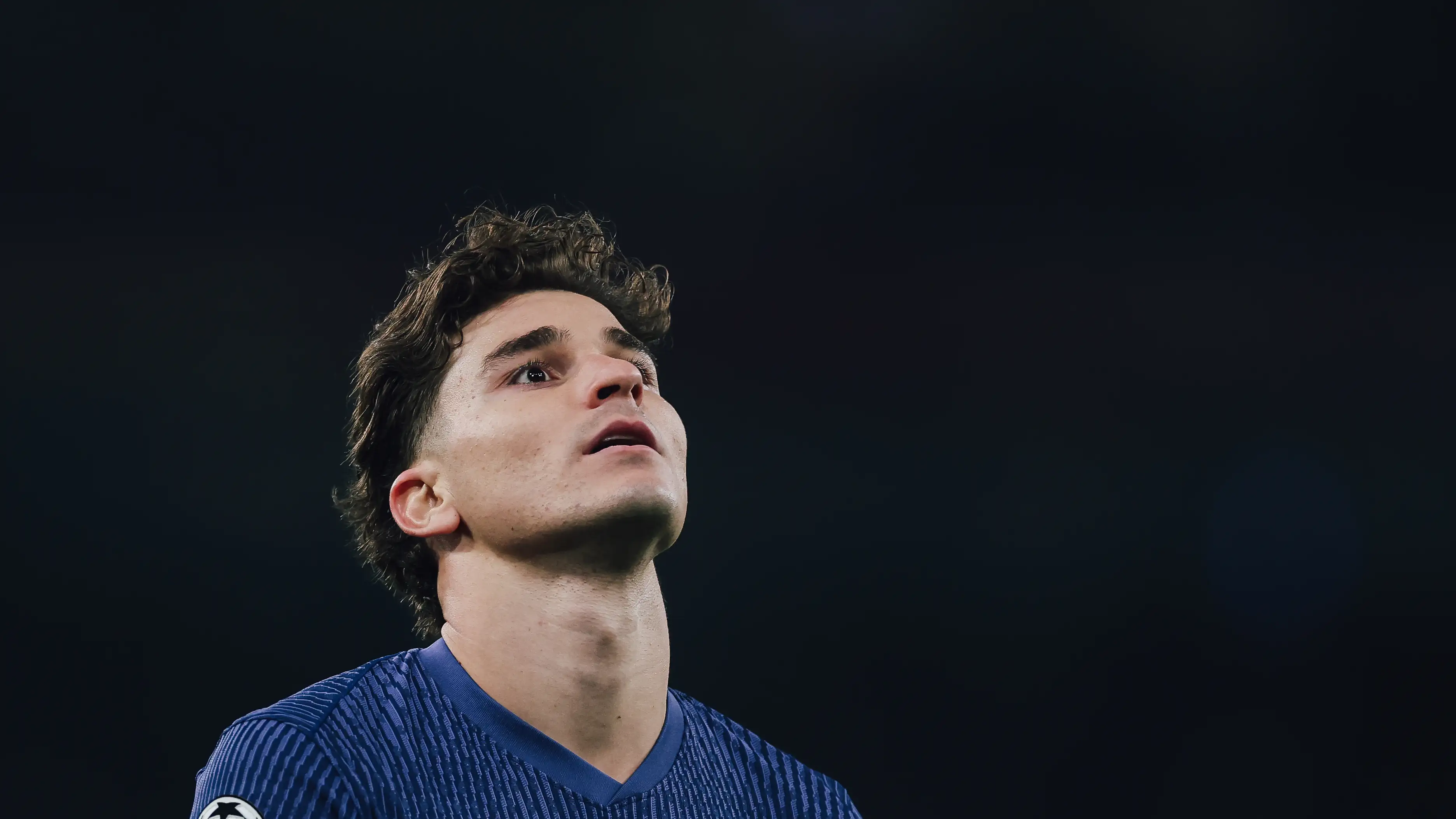 Situasi rumit dan langkah baru: bagaimana Barcelona mengambil keuntungan dari pertemuan Alvarez?