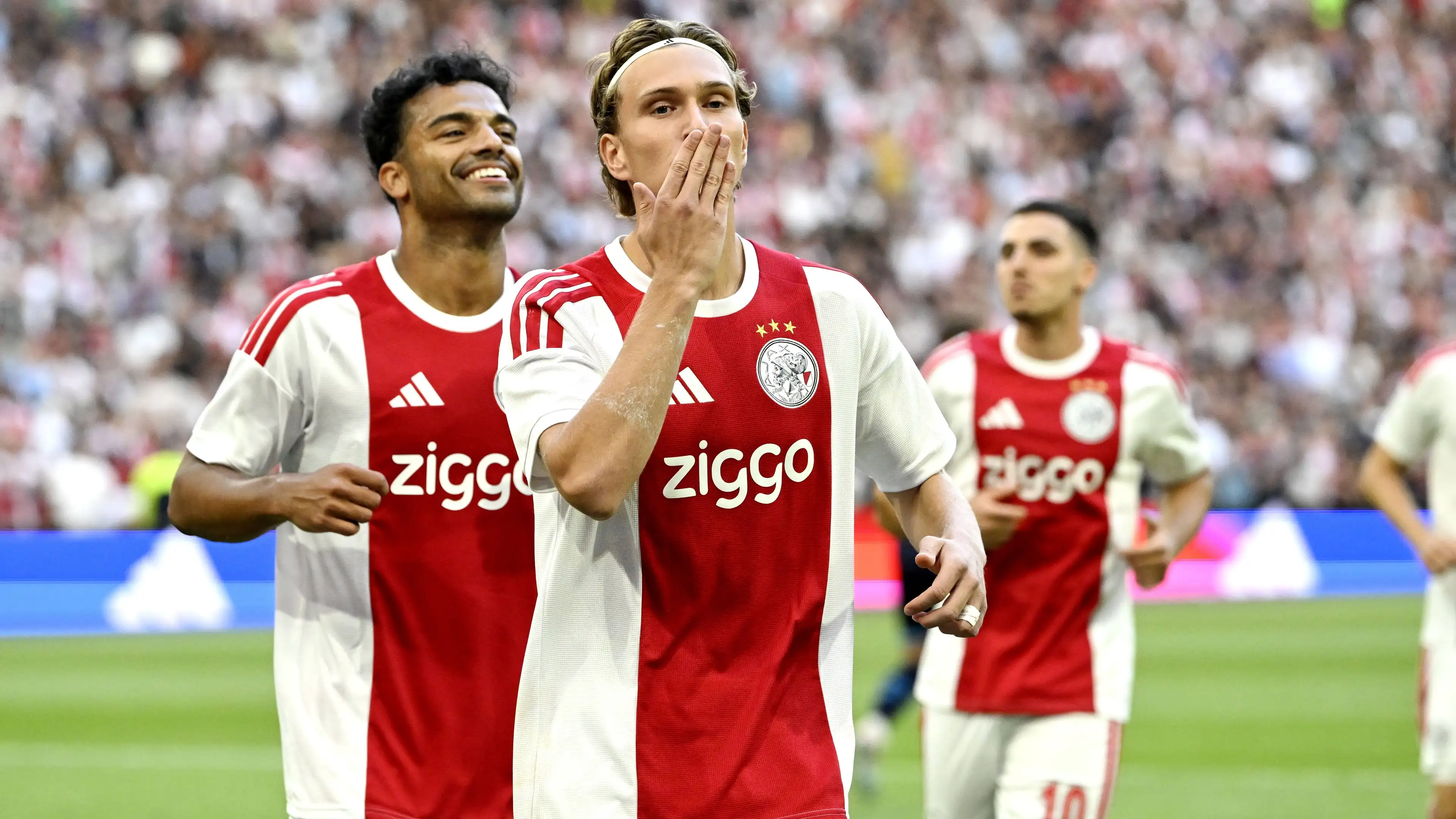 Ajax menang mudah atas Shelbourne, tetapi gagal memastikan duel dua leg ini lebih awal