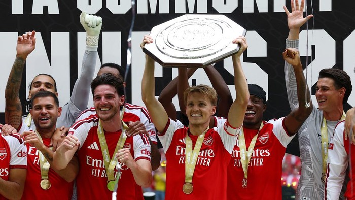 Apa Arsenal Bisa Pertahankan Gelar EPL Sekaligus Patahkan "Kutukan"?