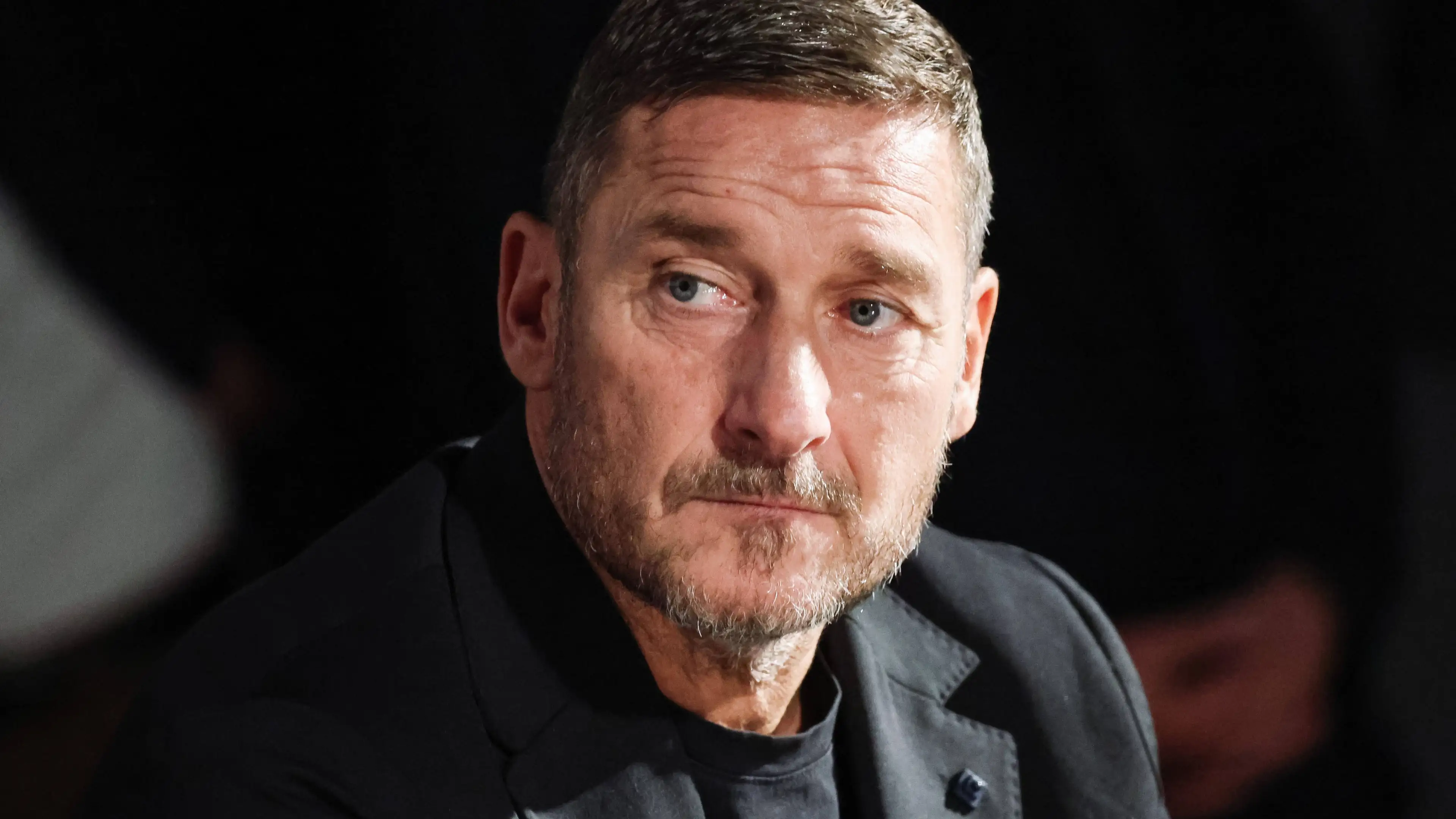 "Apakah kalian gila?" Legenda Roma Francesco Totti menolak menyerahkan nomor 10 kepada penyerang