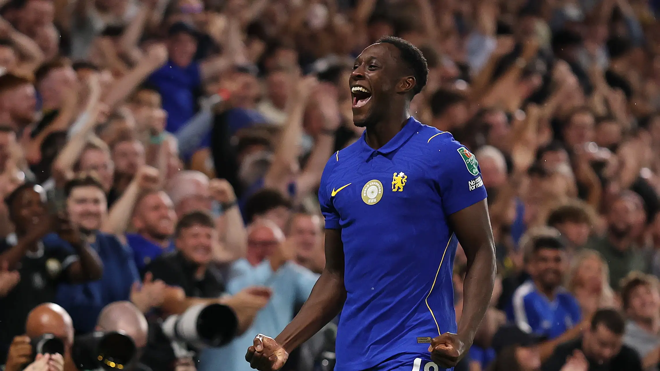 Danny Welbeck langsung sangat berharga pada debutnya untuk Chelsea