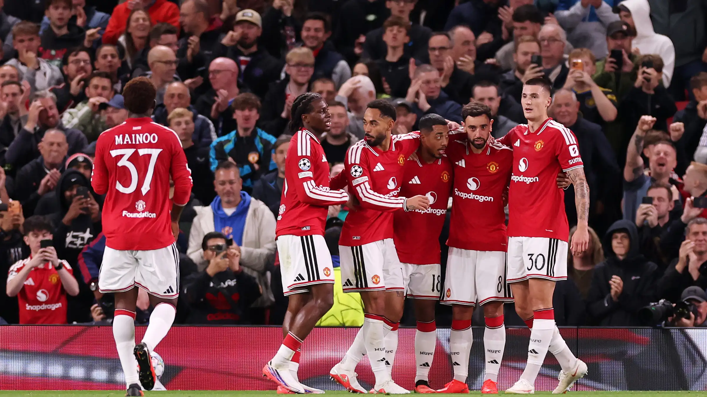 Video: United hidupkan kembali malam-malam abadi para juara di Old Trafford lewat tiga gol dalam satu babak