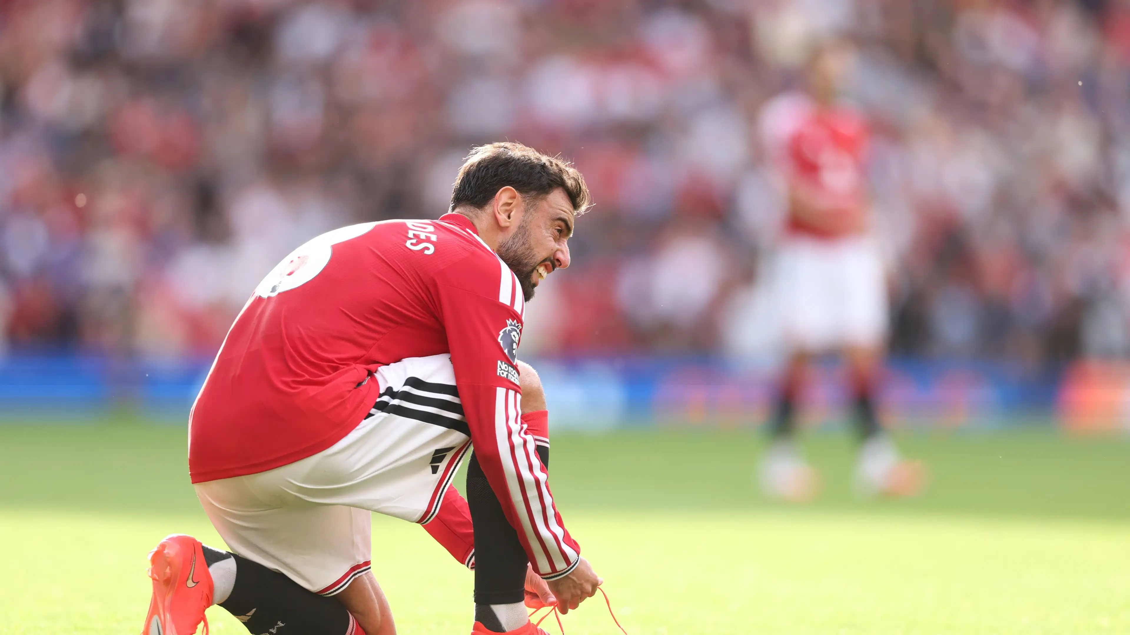 Alan Shearer: Bruno Fernandes menyedihkan