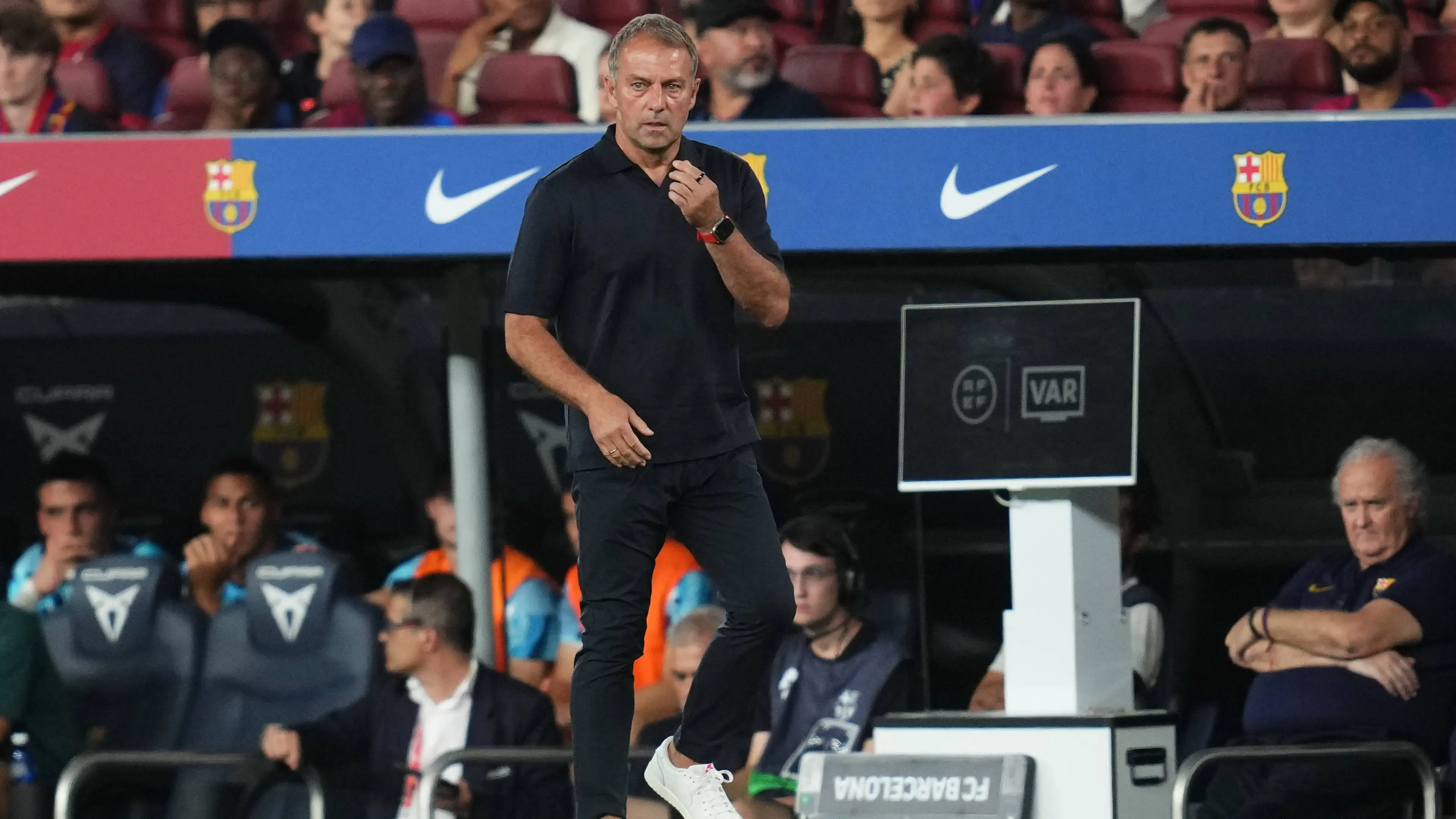 Penyerang mematikan tanpa transfer: Flick ciptakan kejutan besar Barcelona!