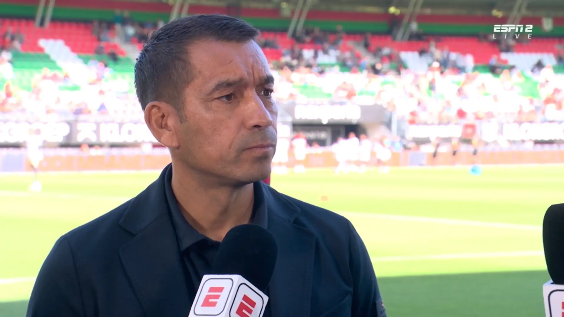 Van Bronckhorst: "Saya diberi tahu oleh klub bahwa Hadj Moussa..."