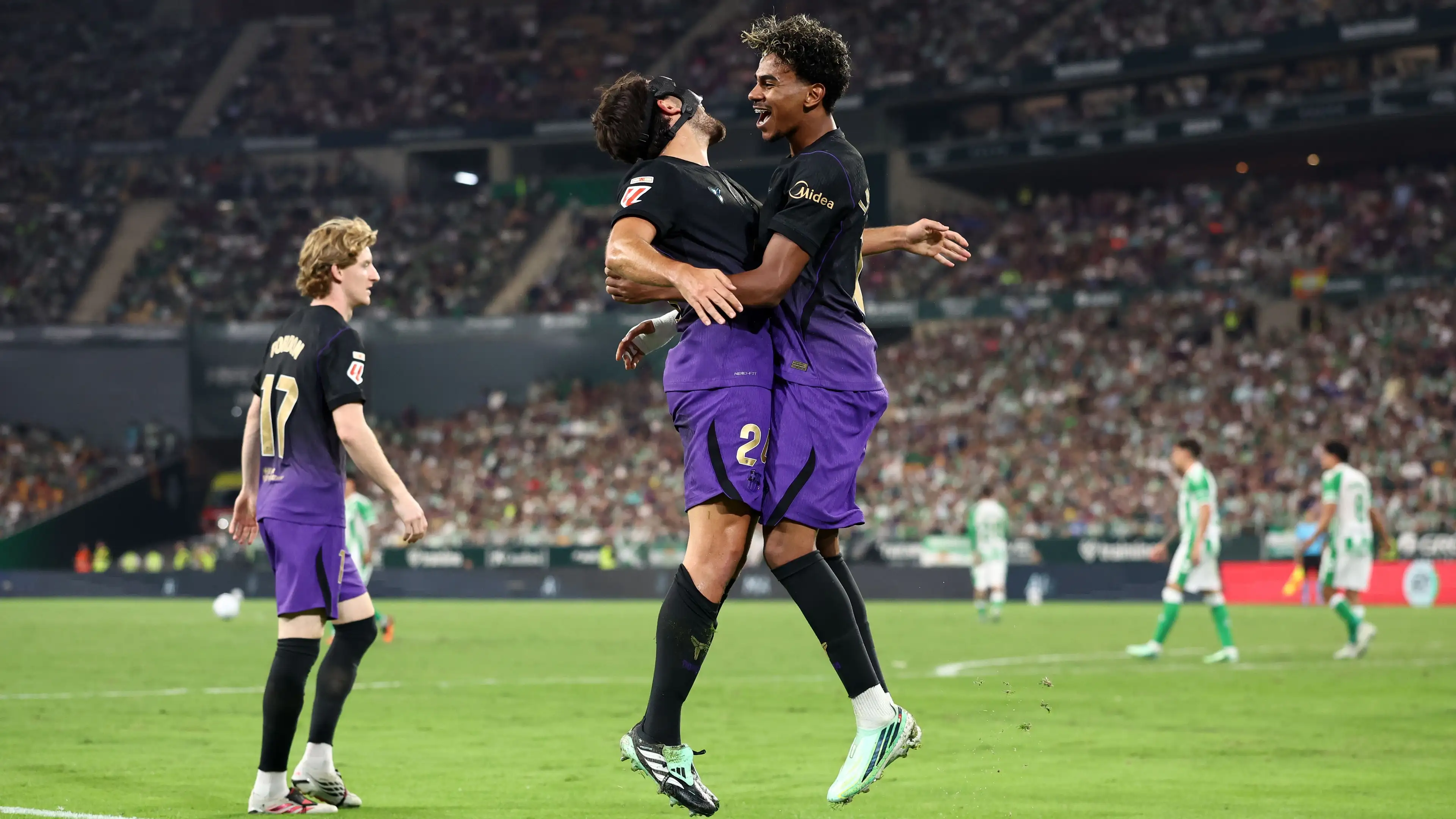 3 cedera membuat Barcelona kalang kabut menjelang duel kontra Paris, Flick pun menahan napas