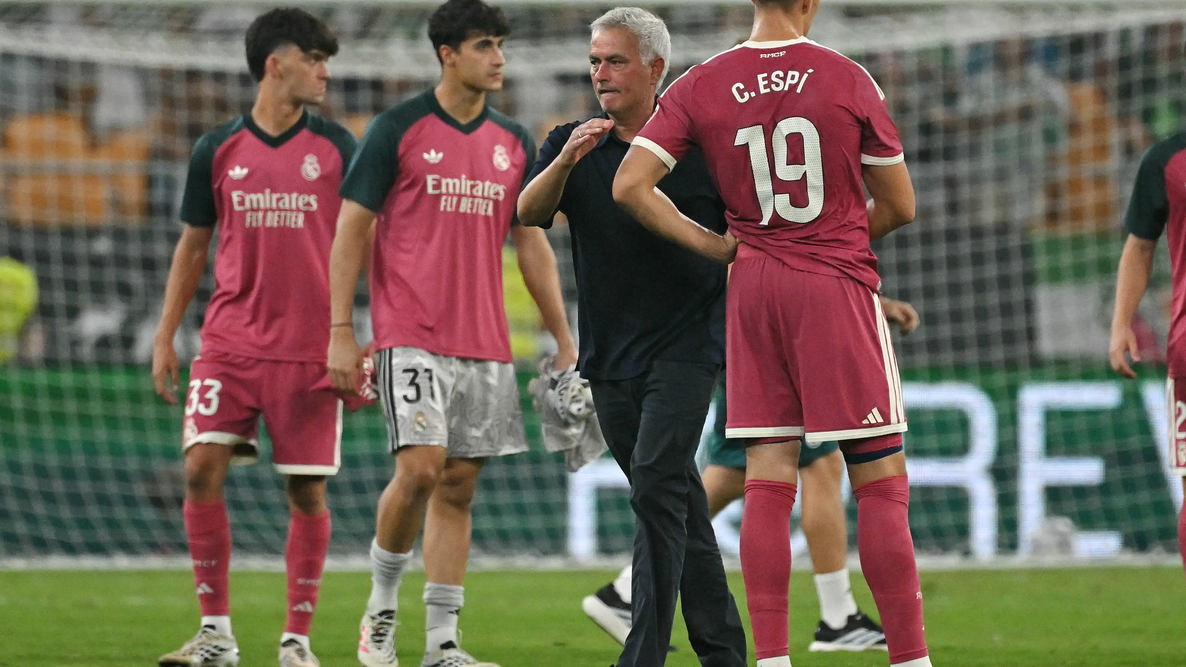 Mourinho Hadapi Kejutan Pertama dengan Pernyataan yang Menggambarkan Pahitnya Kekalahan: "Bisa Saja Saya Ubah Pendapat Besok"