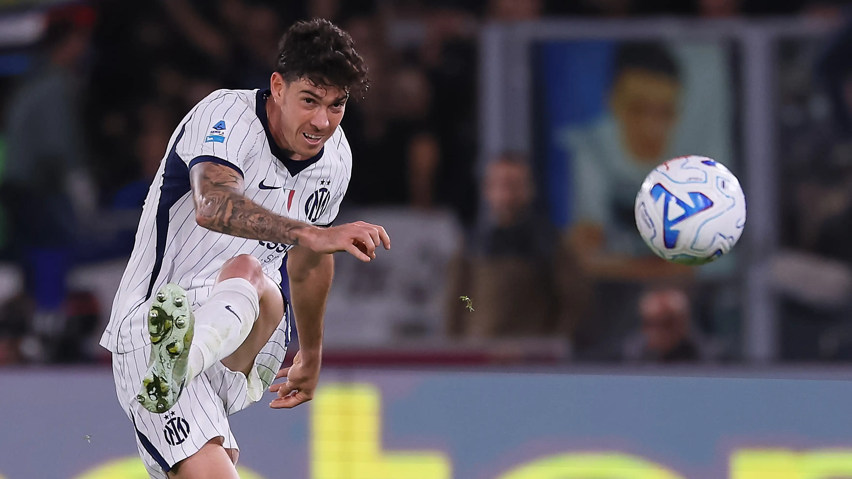 Barcelona kembali memburu Bastoni, dan bek Inter pasang syarat untuk transfer ini