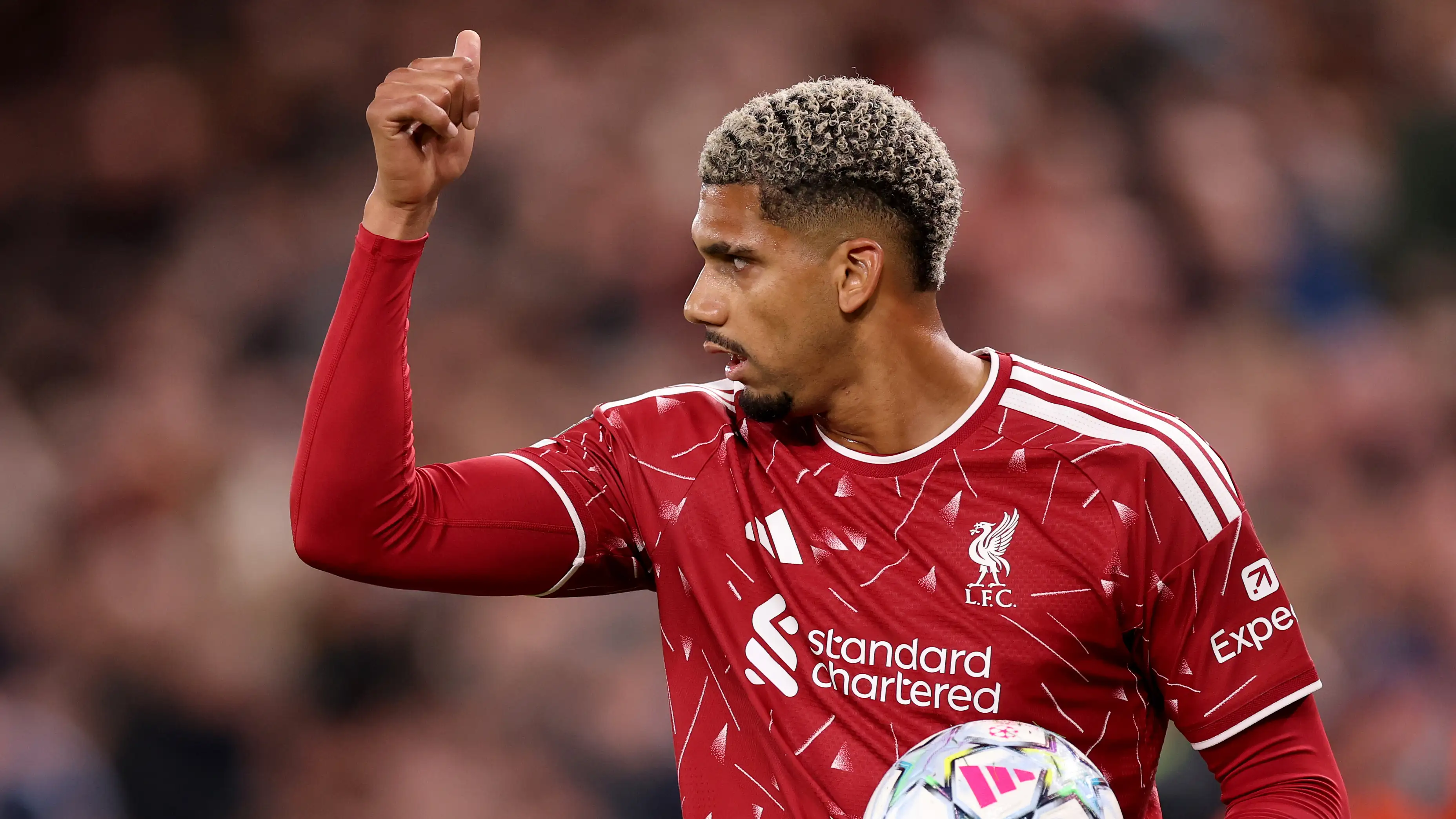 "Klausul tersembunyi yang mengubah keadaan": Terungkap kejutan besar dalam kontrak peminjaman Araujo ke Liverpool