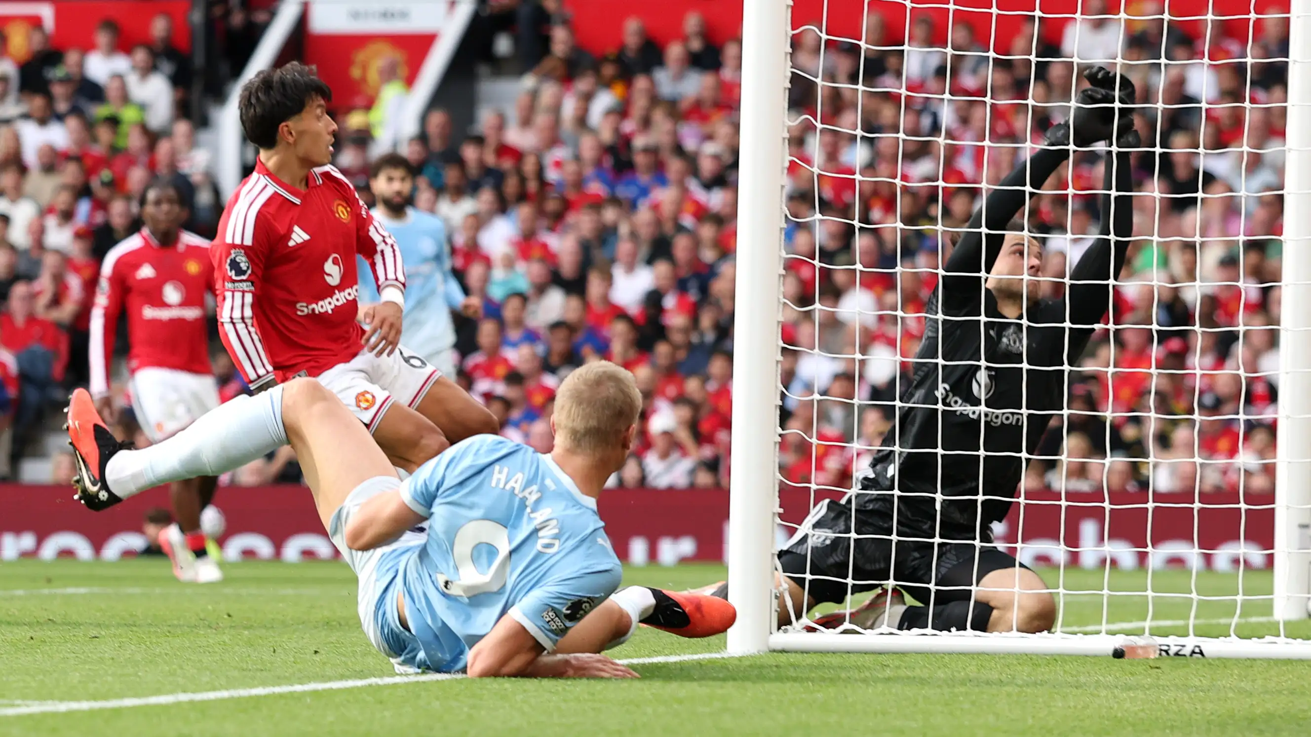 Setelah kesalahan fatal, legenda Manchester United menuntut penghapusan teknologi VAR