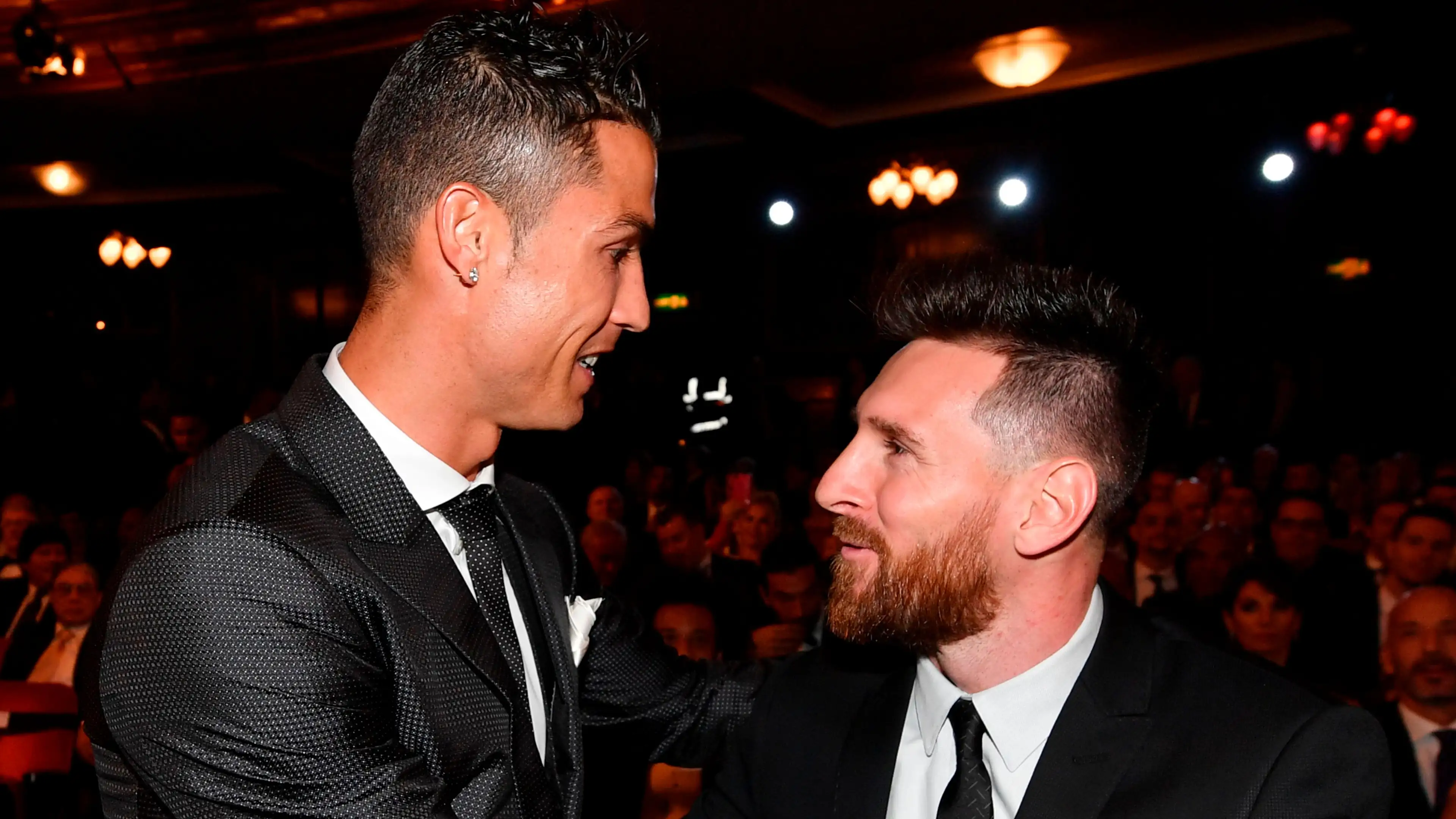 Voting berlanjut: Keunggulan telak Cristiano atas Messi dalam perlombaan peraih Ballon d'Or terbaik sepanjang masa