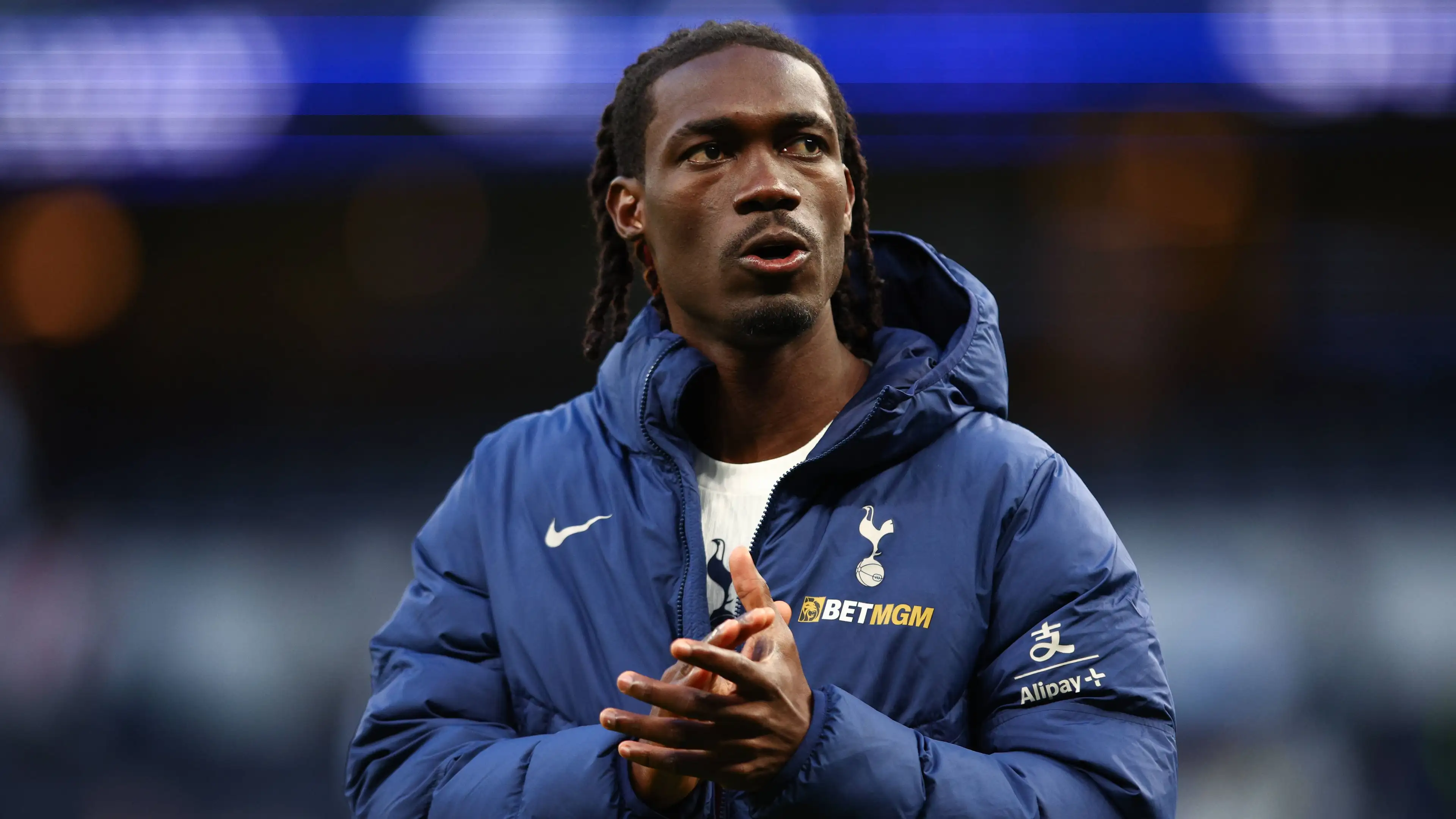Media Inggris kompak soal transfer Yves Bissouma ke Ajax