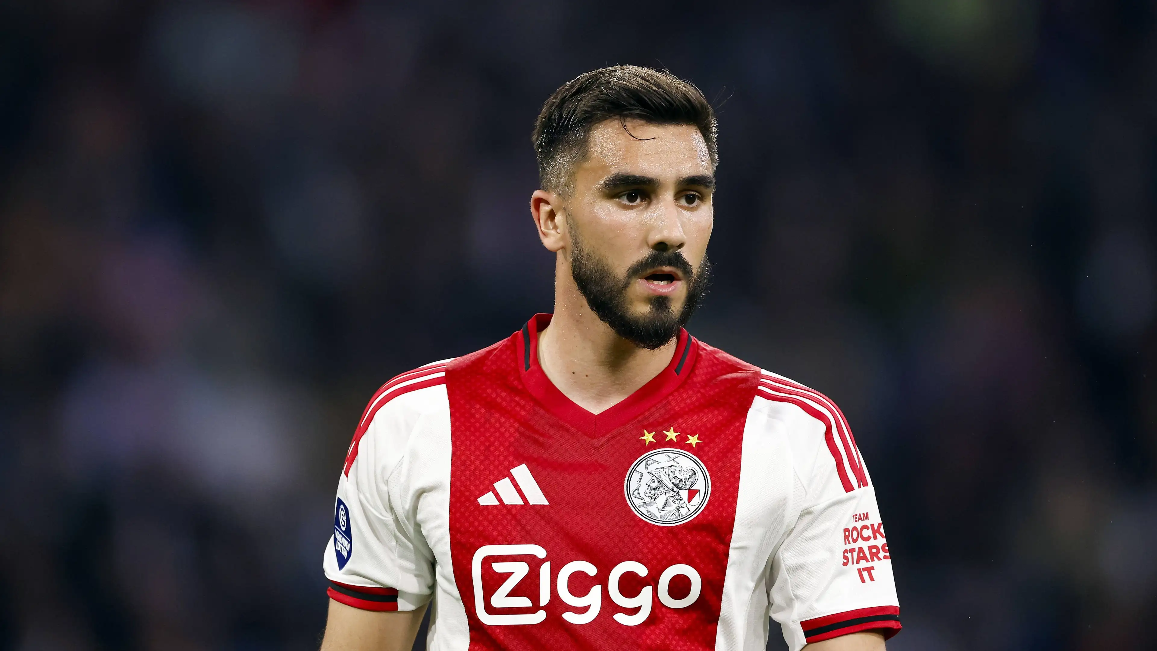 Ajax bisa menjual Sutalo tahun depan dengan nilai maksimal 15 juta euro