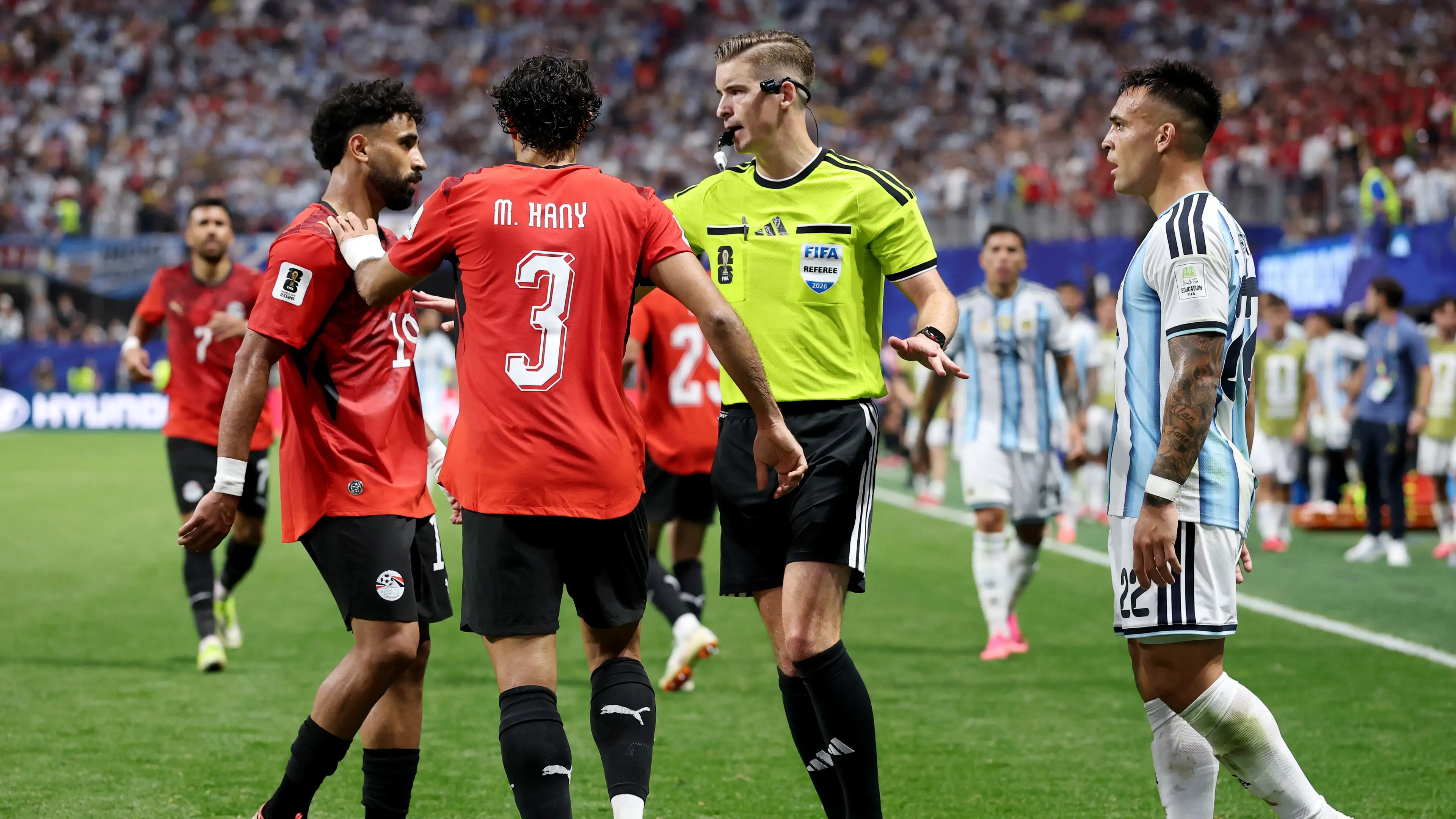 Menghadapi penolakan dari Eropa, Federasi Sepakbola Mesir bergabung dengan Maroko dalam mendukung Infantino