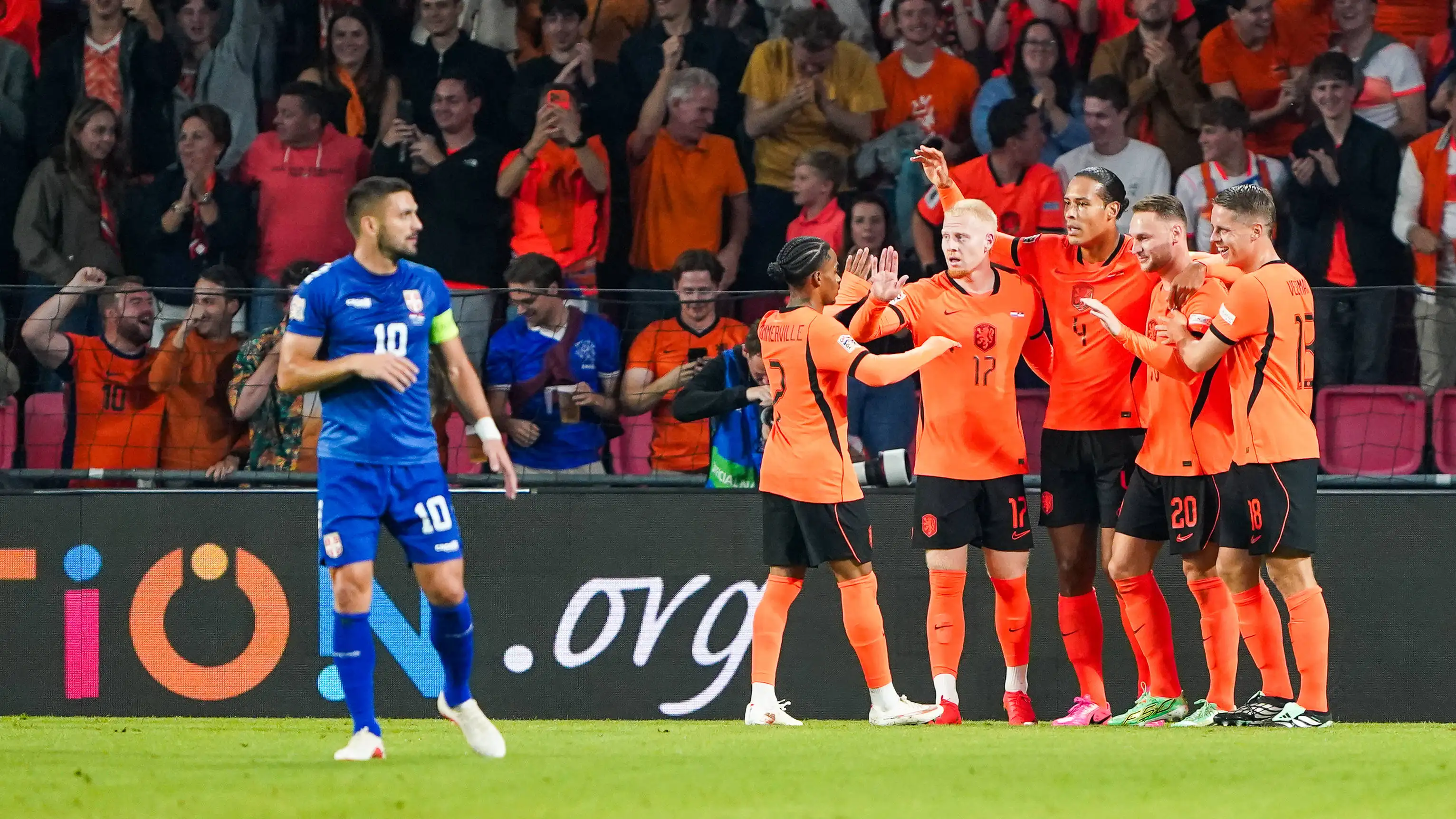 Media Serbia memuji penampilan gemilang Belanda - Serbia: "Seorang maestro sepak bola!"