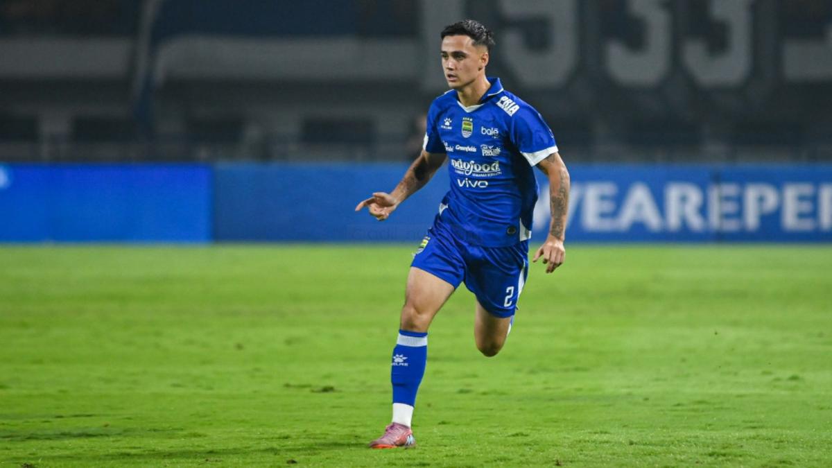 Prediksi Persib Bandung vs Dewa United: Pangeran Biru Lawan Keletihan