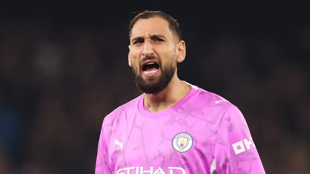Enzo Maresca pasang badan untuk Gianluigi Donnarumma setelah kiper Manchester City itu dikritik atas sejumlah kesalahan saat melawan Aston Villa