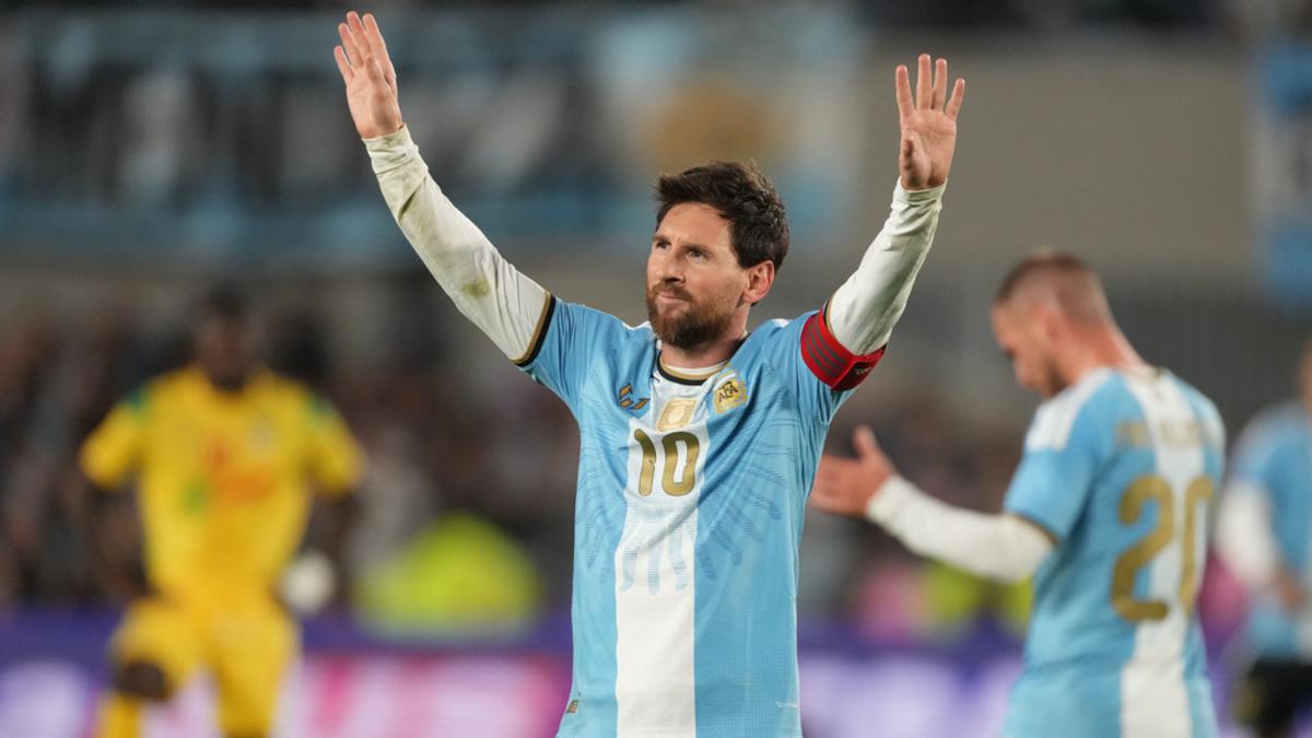Neymar dan Luis Suarez Kirim Pesan Haru untuk Lionel Messi