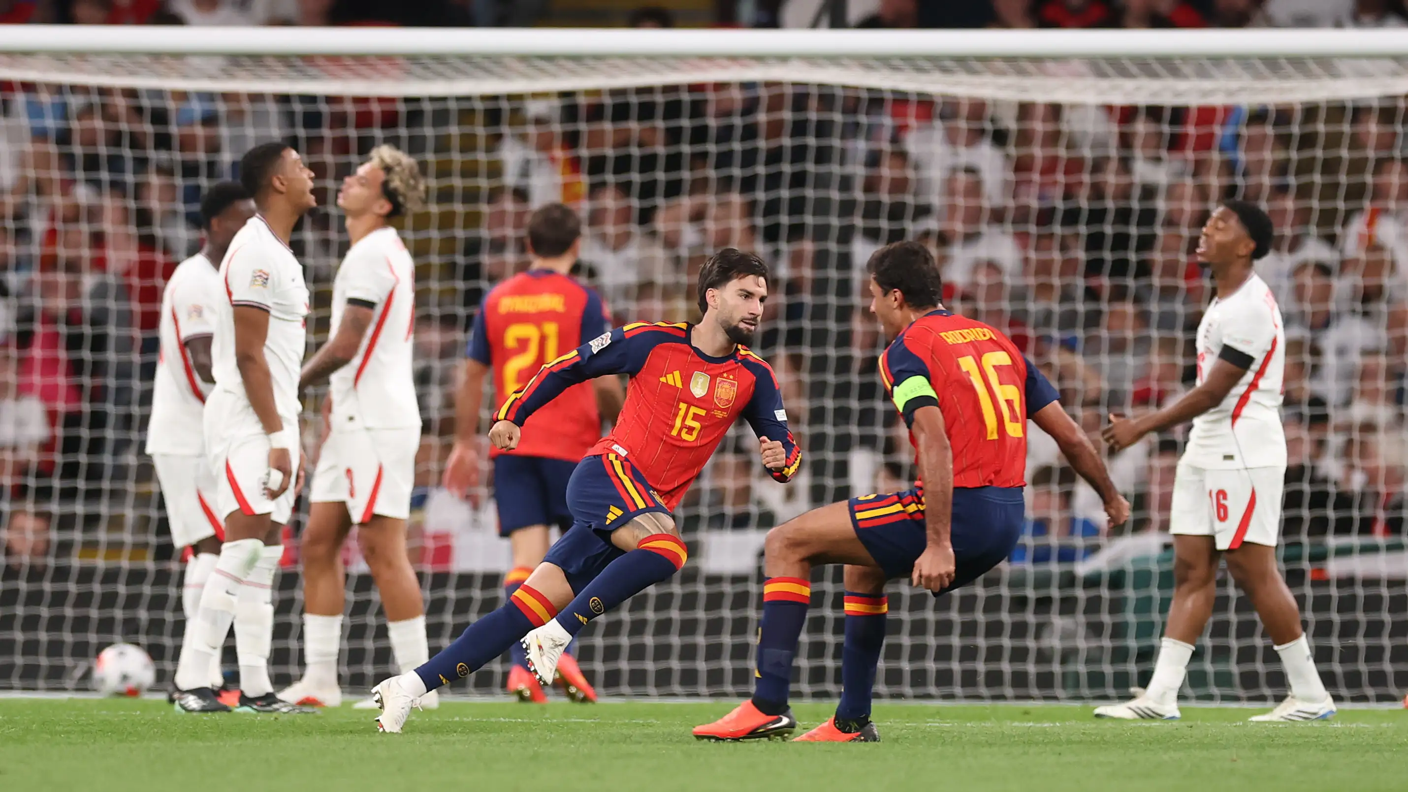 Video: Kane Gagal Eksekusi Penalti, Spanyol Balas dengan Dua Gol