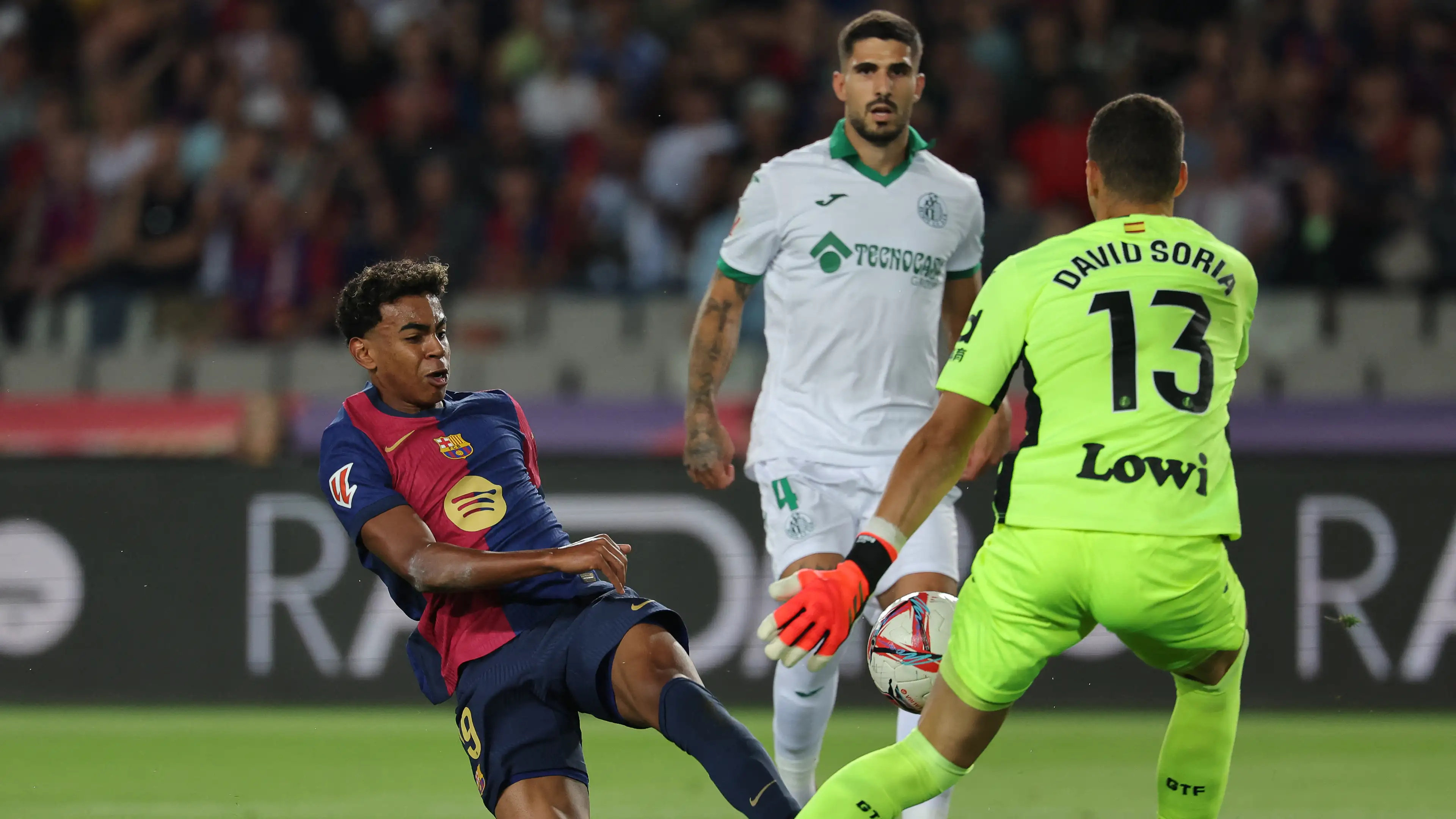 Tembok yang tak mudah runtuh: Barcelona menghadapi tantangan luar biasa di Camp Nou