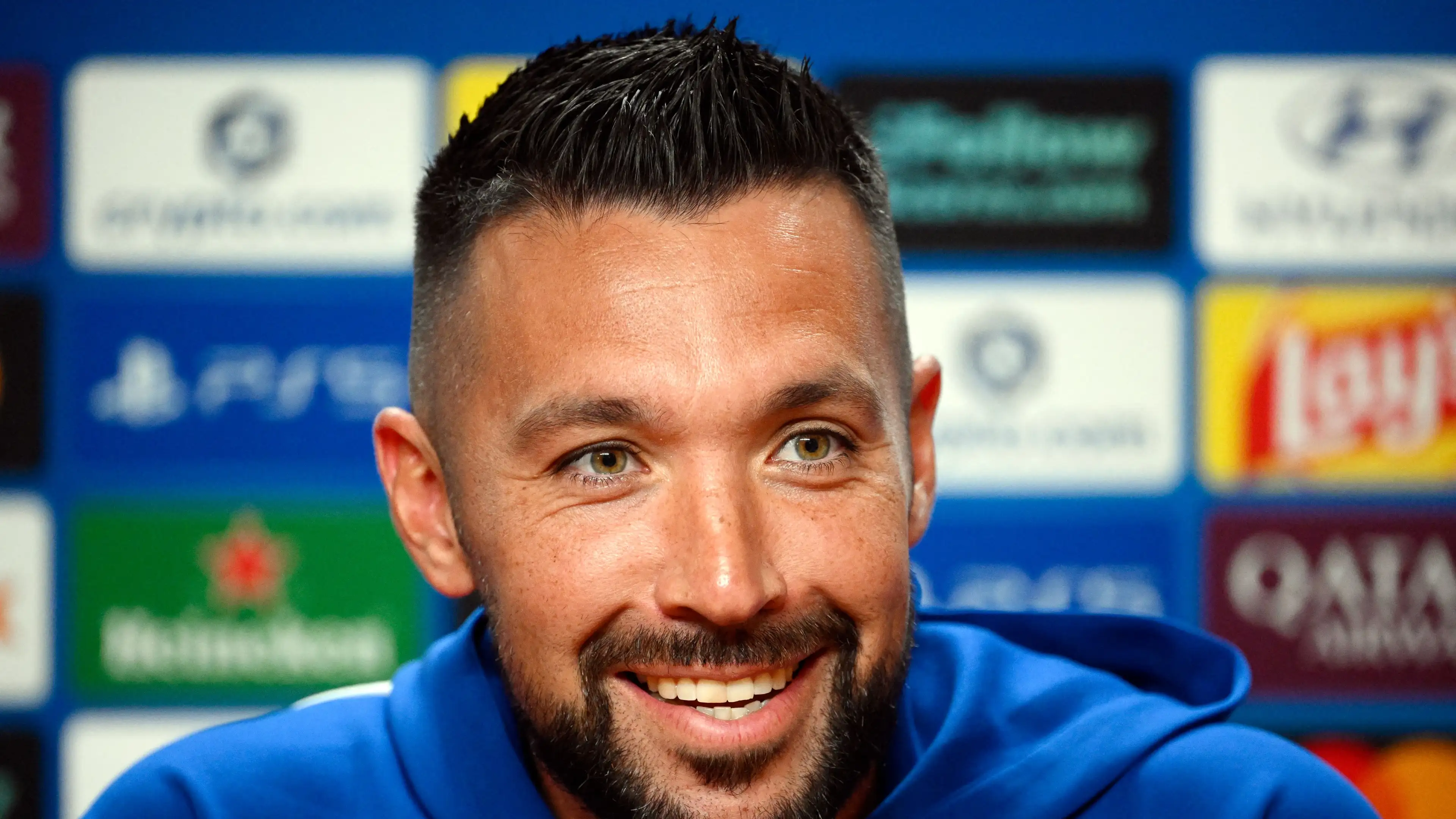 FC Porto memberi Francesco Farioli opsi tambahan: mantan pemain timnas Inggris dengan 31 caps bergabung ke Dragão secara gratis transfer